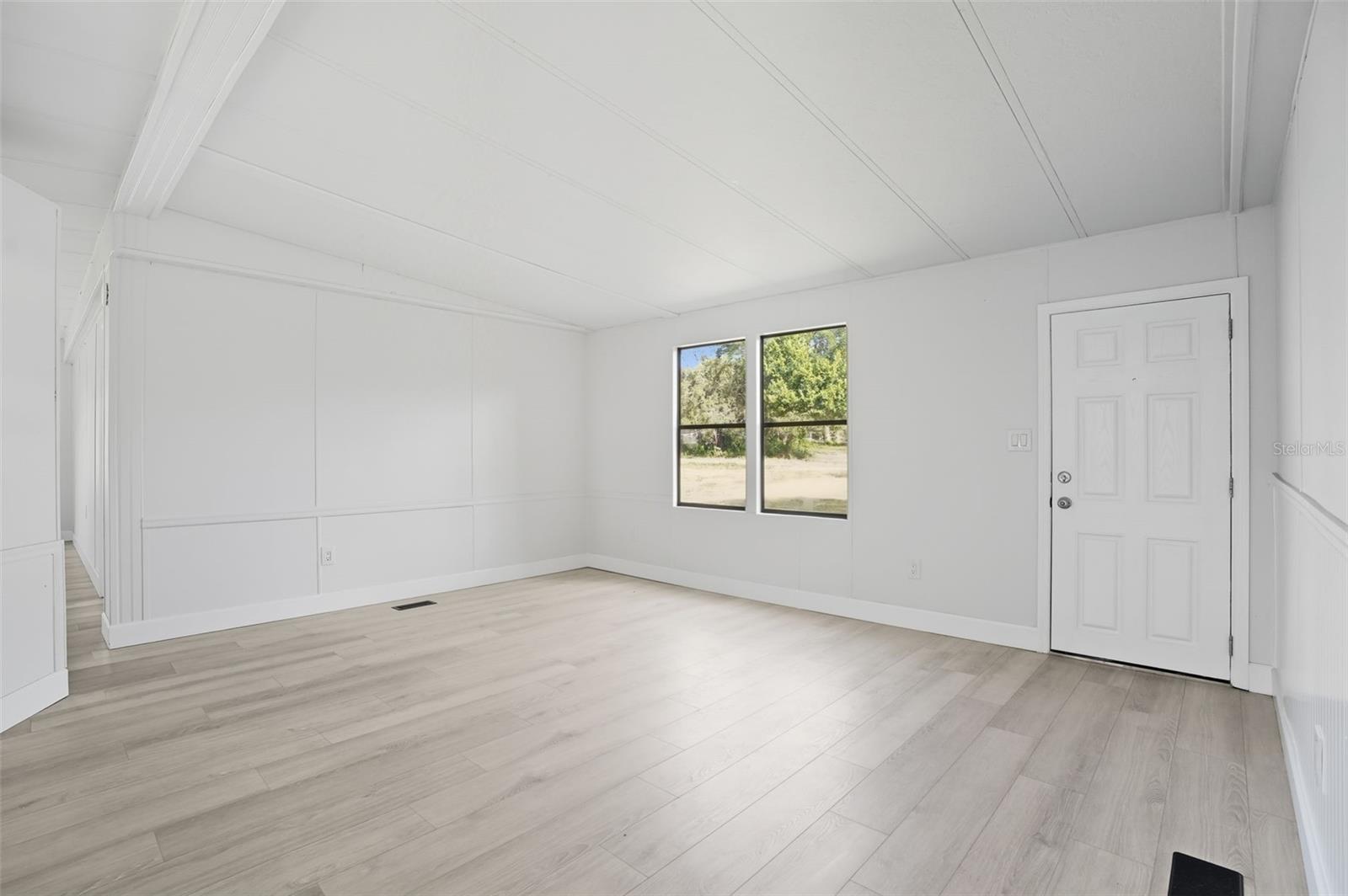 Image 17 of 42 For 15616 Larry Road