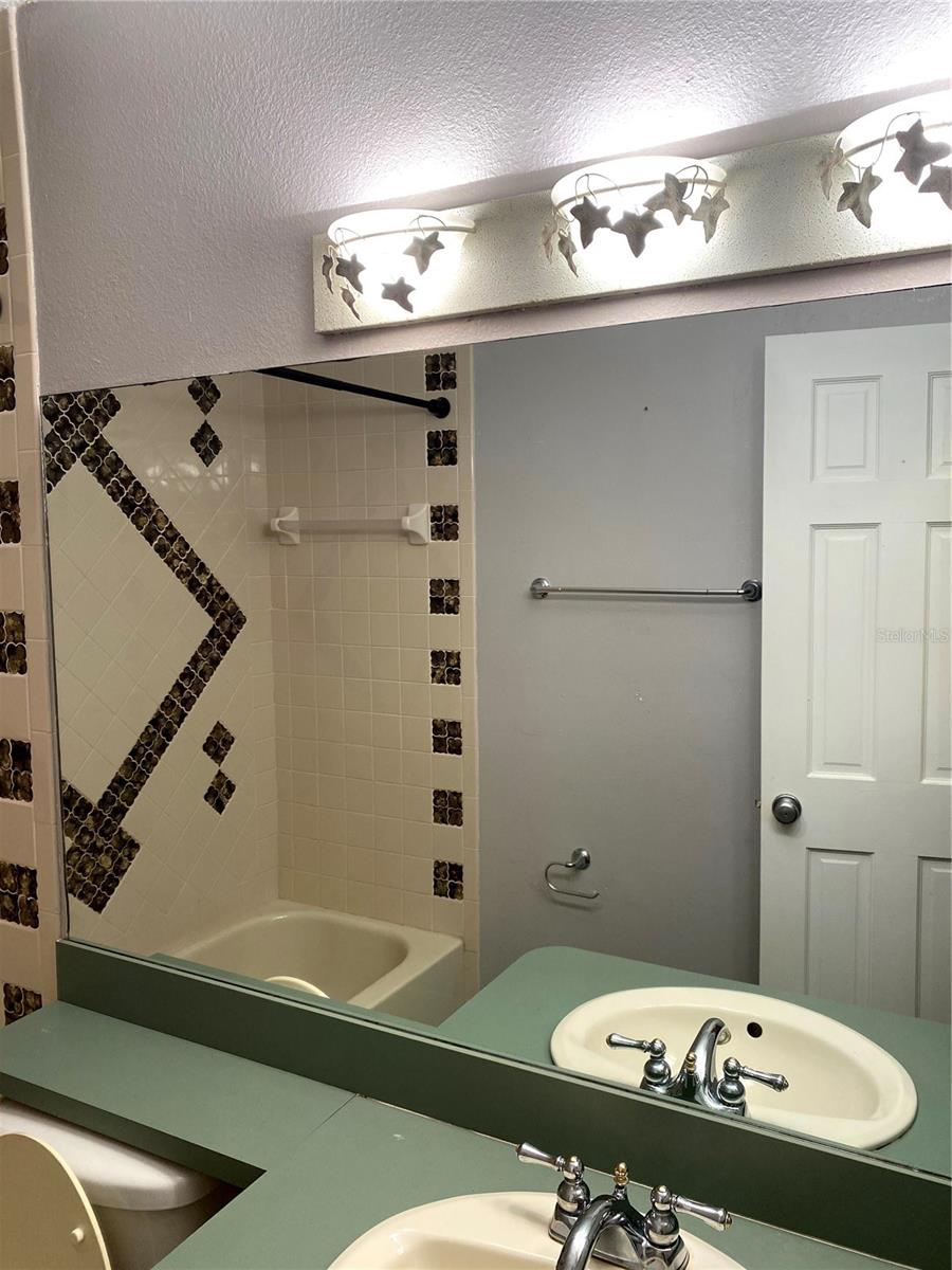 Image 10 of 14 For 8550 Shadblow Court 7