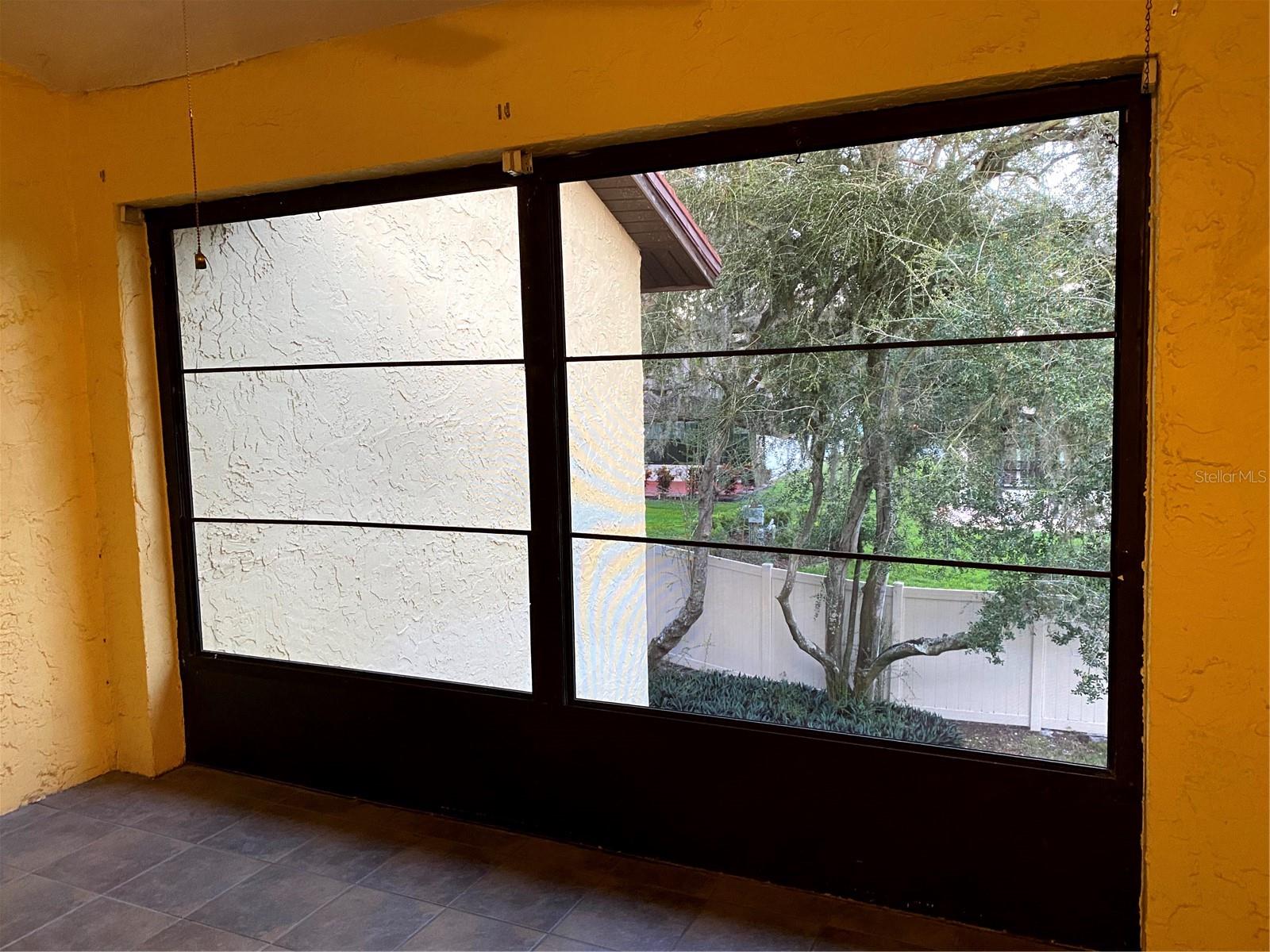 Image 12 of 14 For 8550 Shadblow Court 7