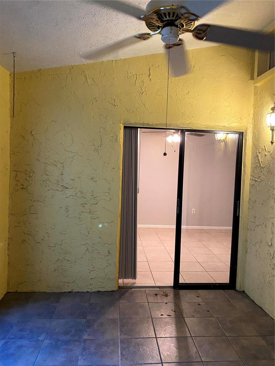 Image 13 of 14 For 8550 Shadblow Court 7