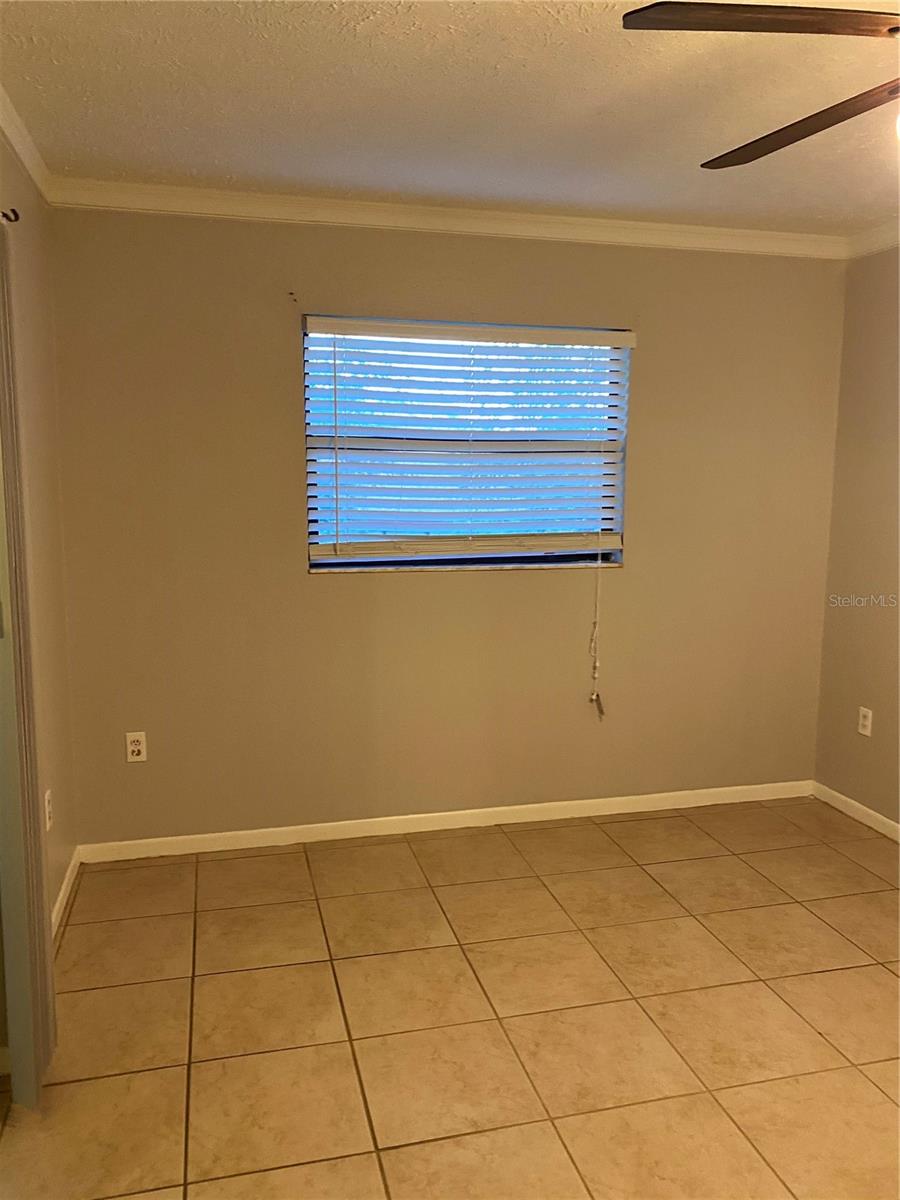 Image 7 of 14 For 8550 Shadblow Court 7