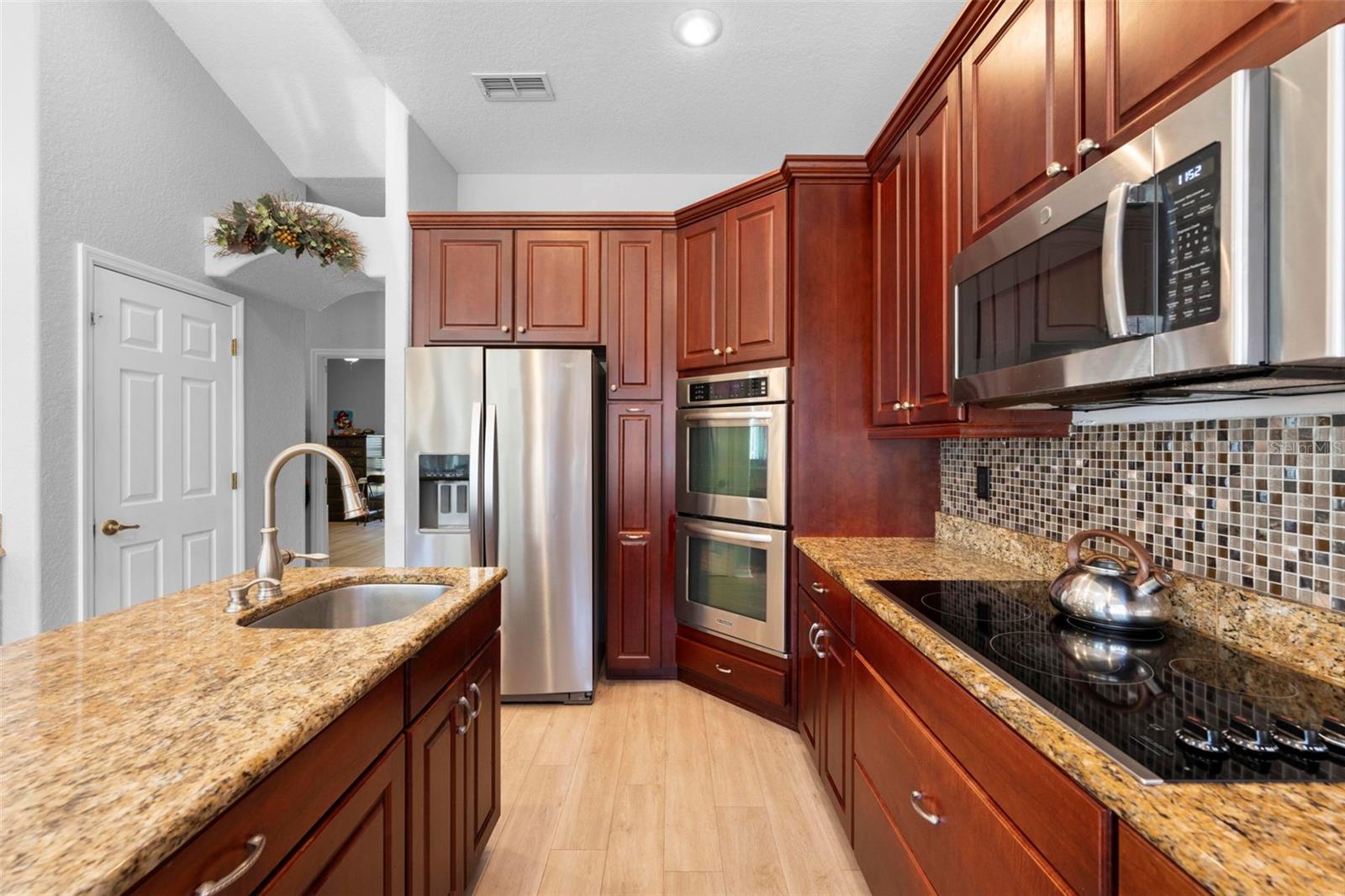 Image 17 of 79 For 11200 Woodland Waters Boulevard