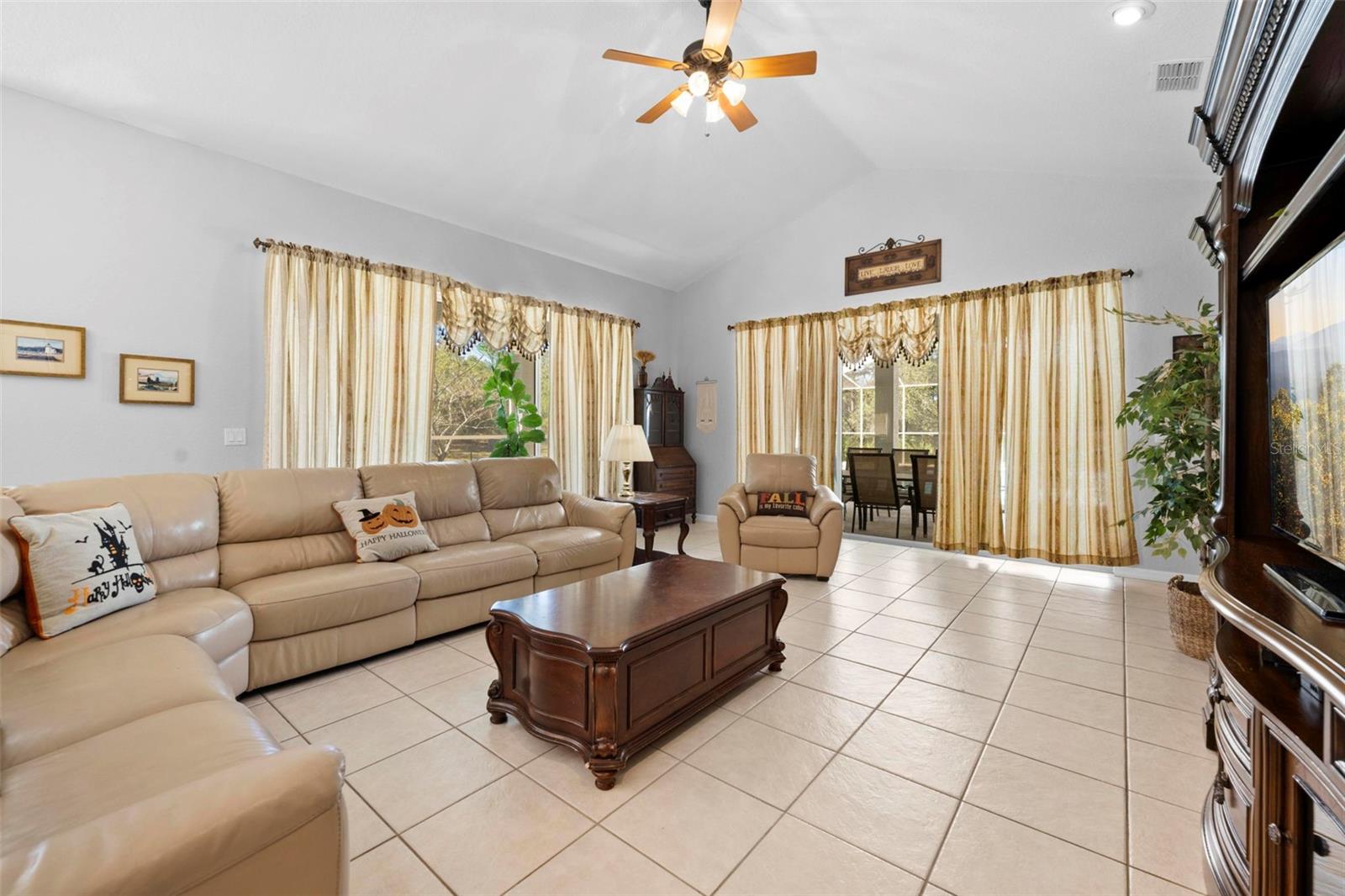 Image 23 of 79 For 11200 Woodland Waters Boulevard