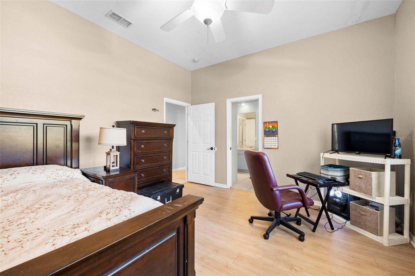 Image 36 of 79 For 11200 Woodland Waters Boulevard