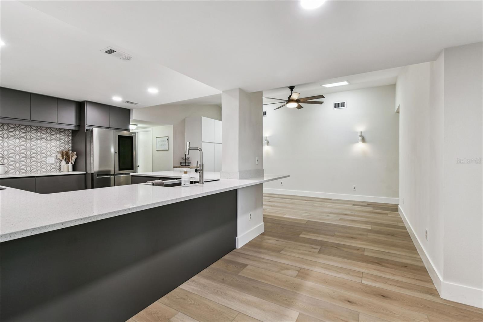 Image 15 of 73 For 844 Park Court