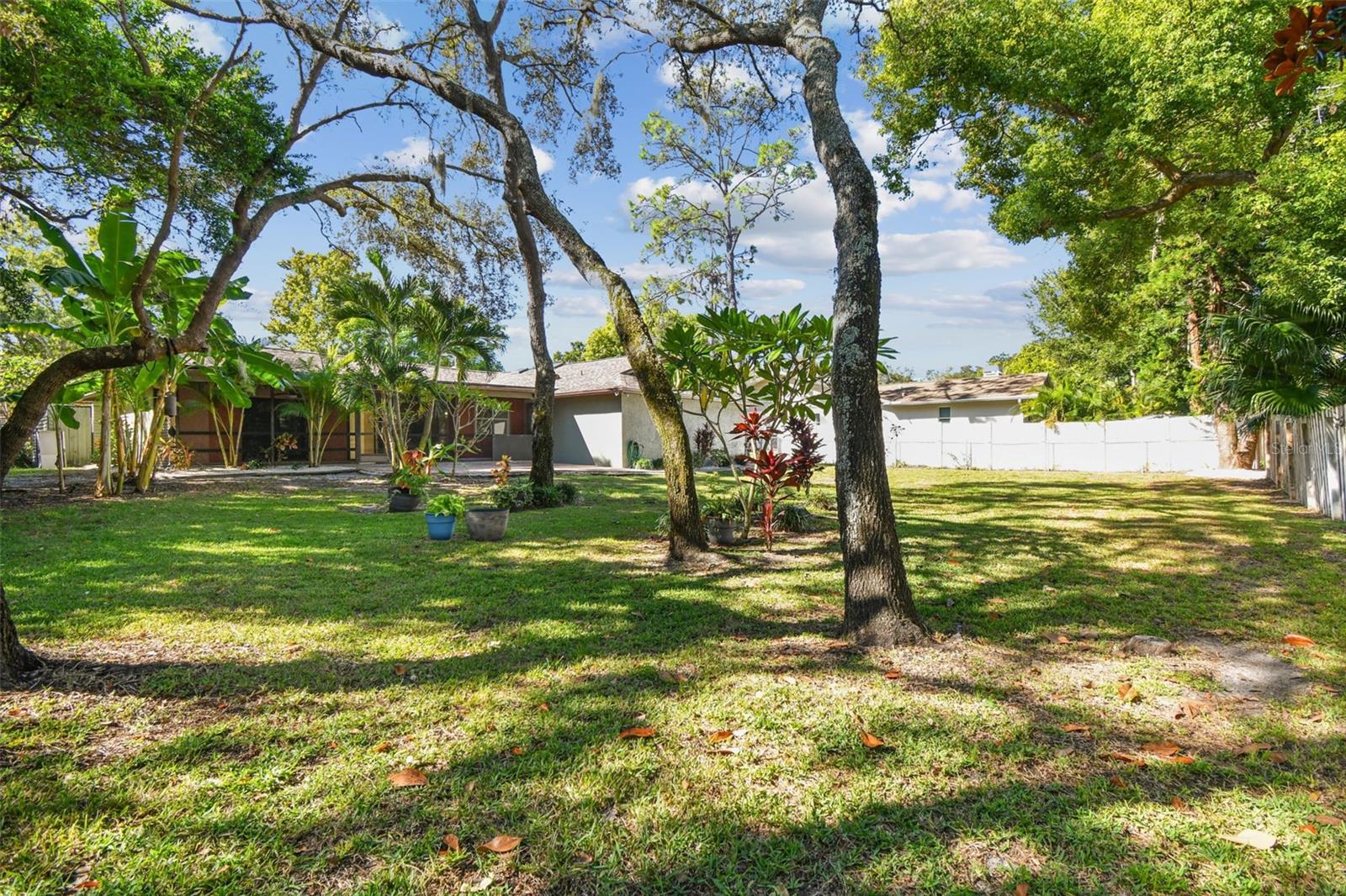 Image 45 of 73 For 844 Park Court
