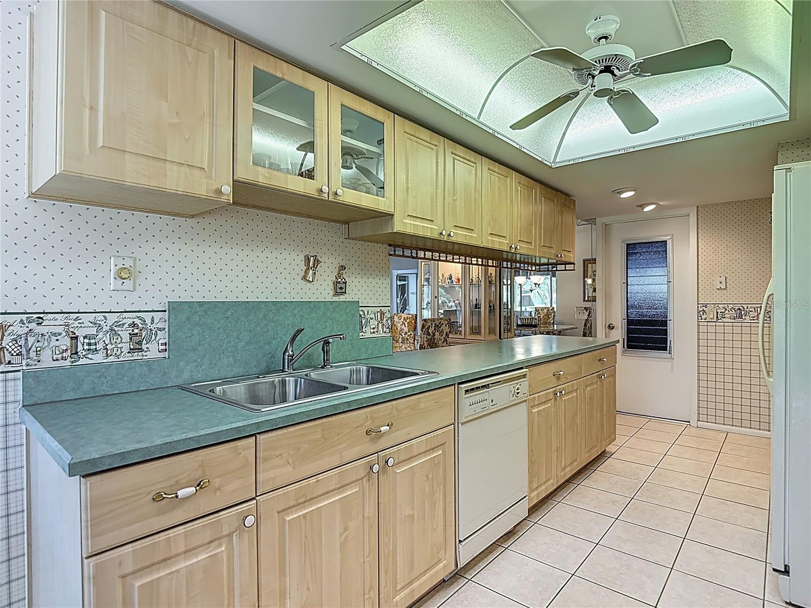 Image 21 of 71 For 11118 Sandtrap Drive 11118