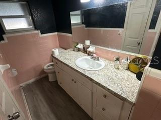 Image 12 of 14 For 729 Saratoga Avenue