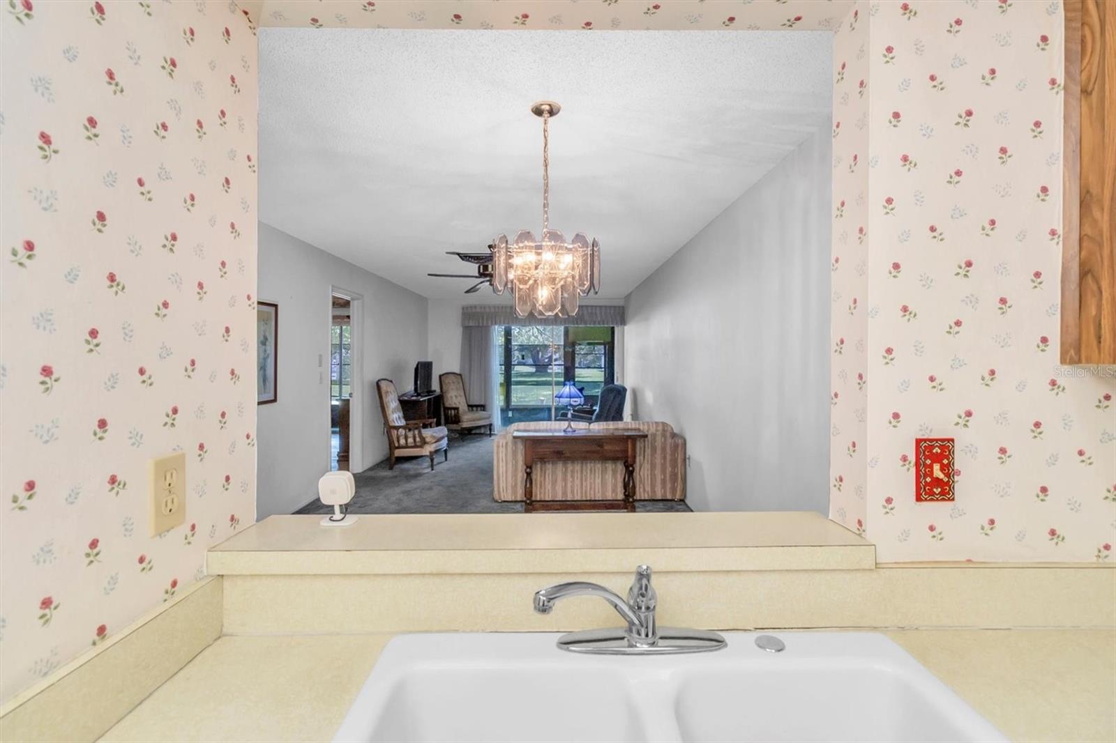 Image 12 of 59 For 11204 Pembridge Court 4