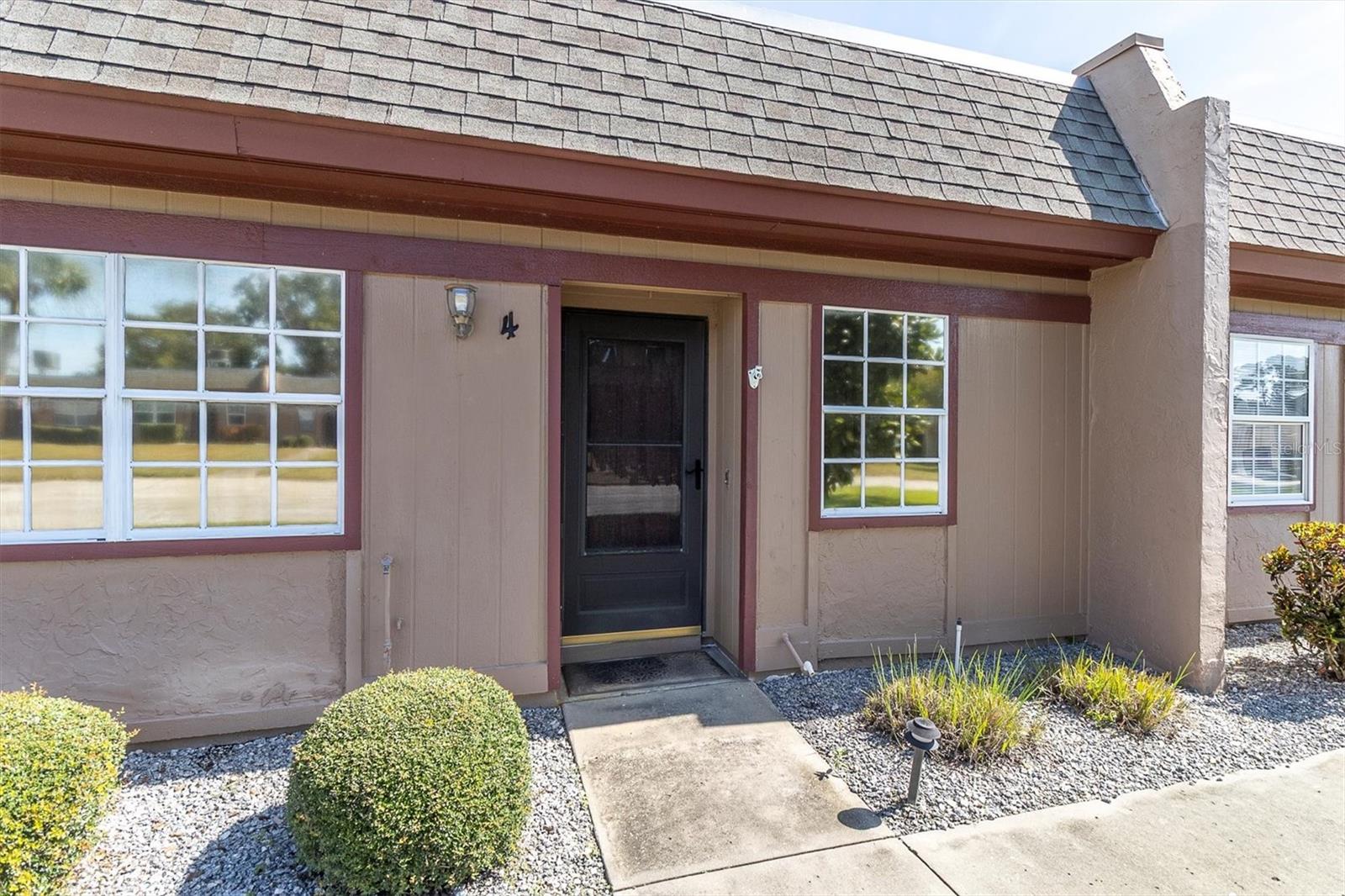 Image 2 of 59 For 11204 Pembridge Court 4