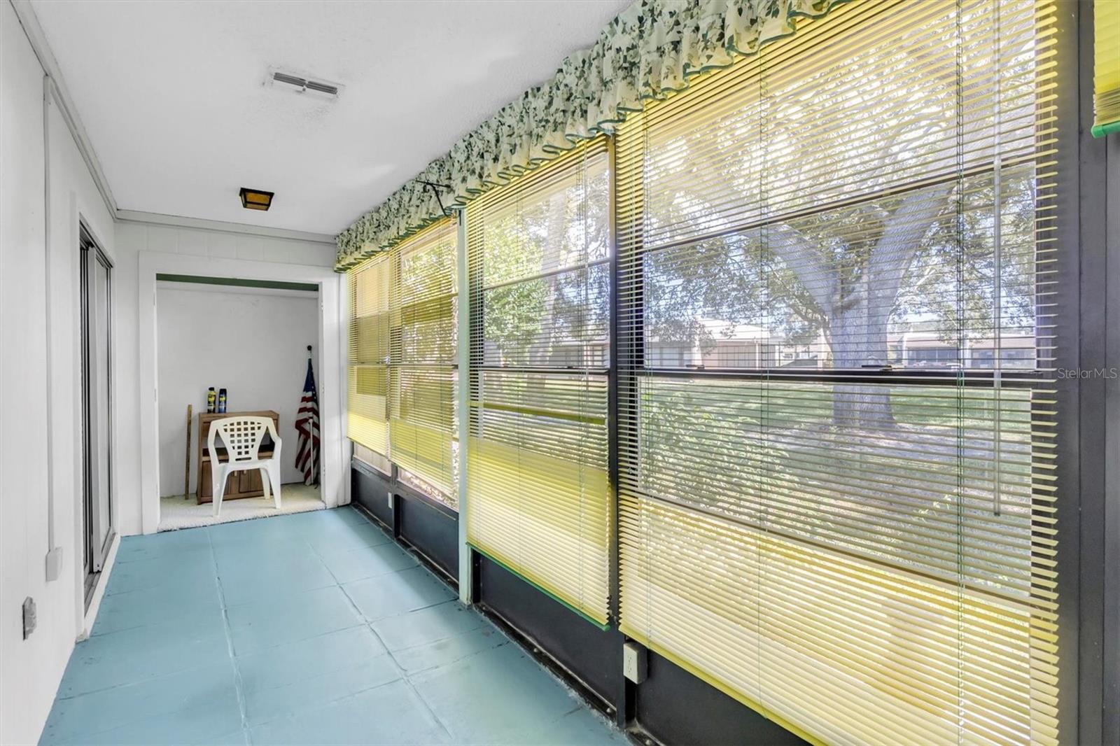 Image 22 of 59 For 11204 Pembridge Court 4