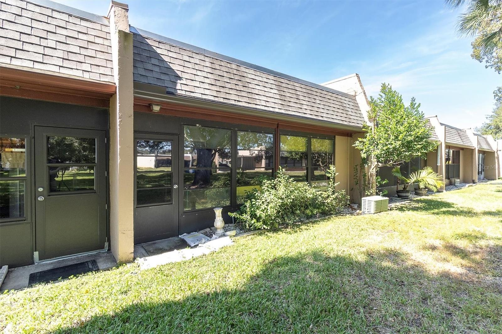 Image 26 of 59 For 11204 Pembridge Court 4