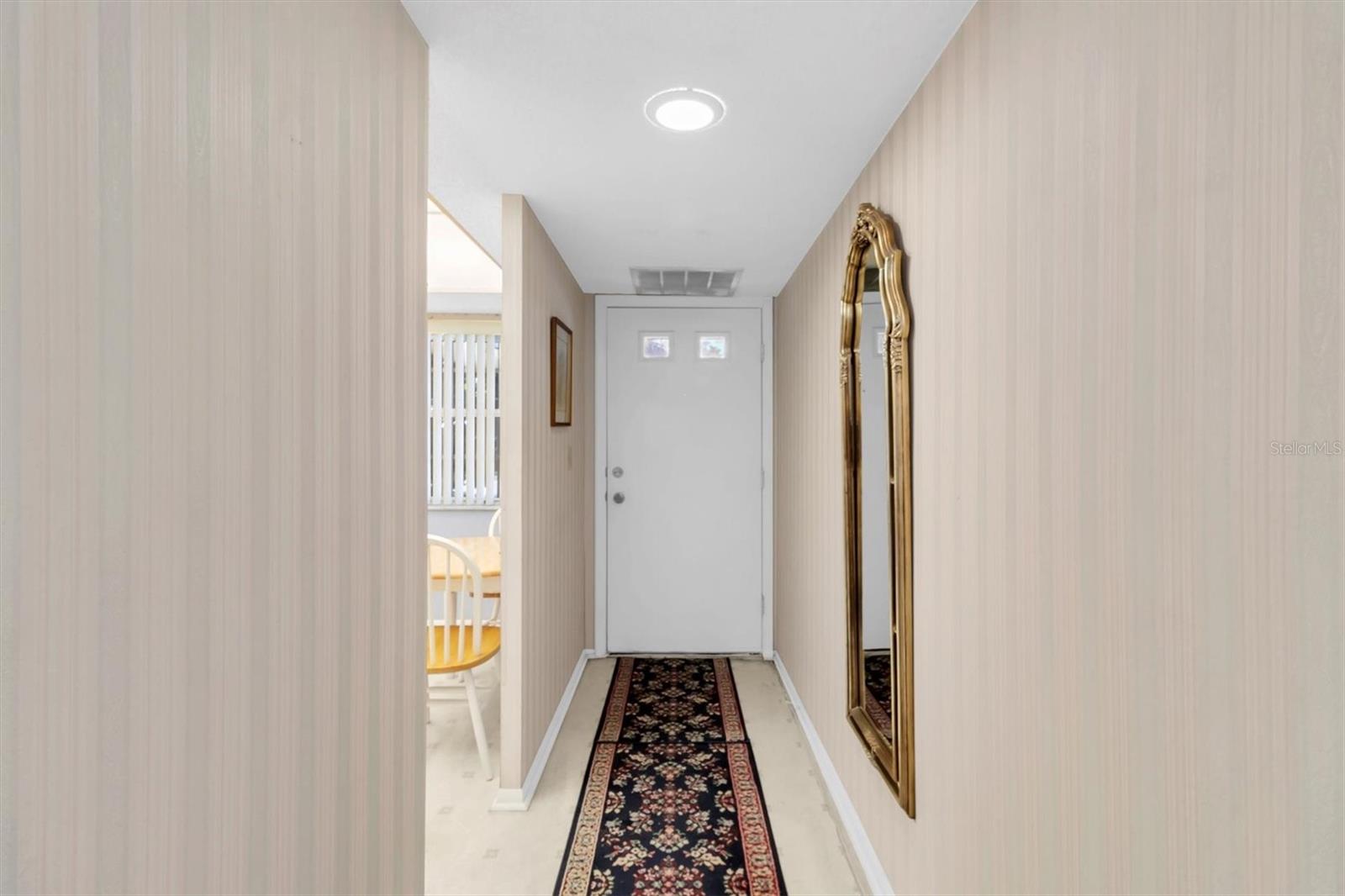 Image 3 of 59 For 11204 Pembridge Court 4