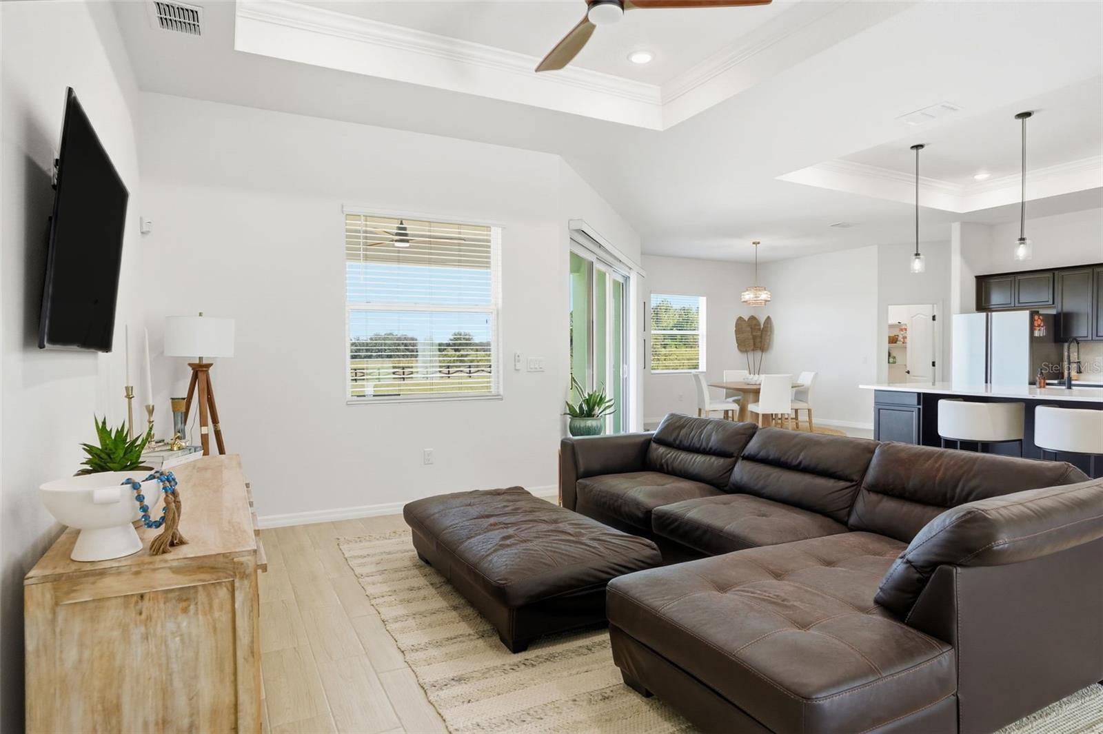 Image 7 of 65 For 3256 Station Boulevard
