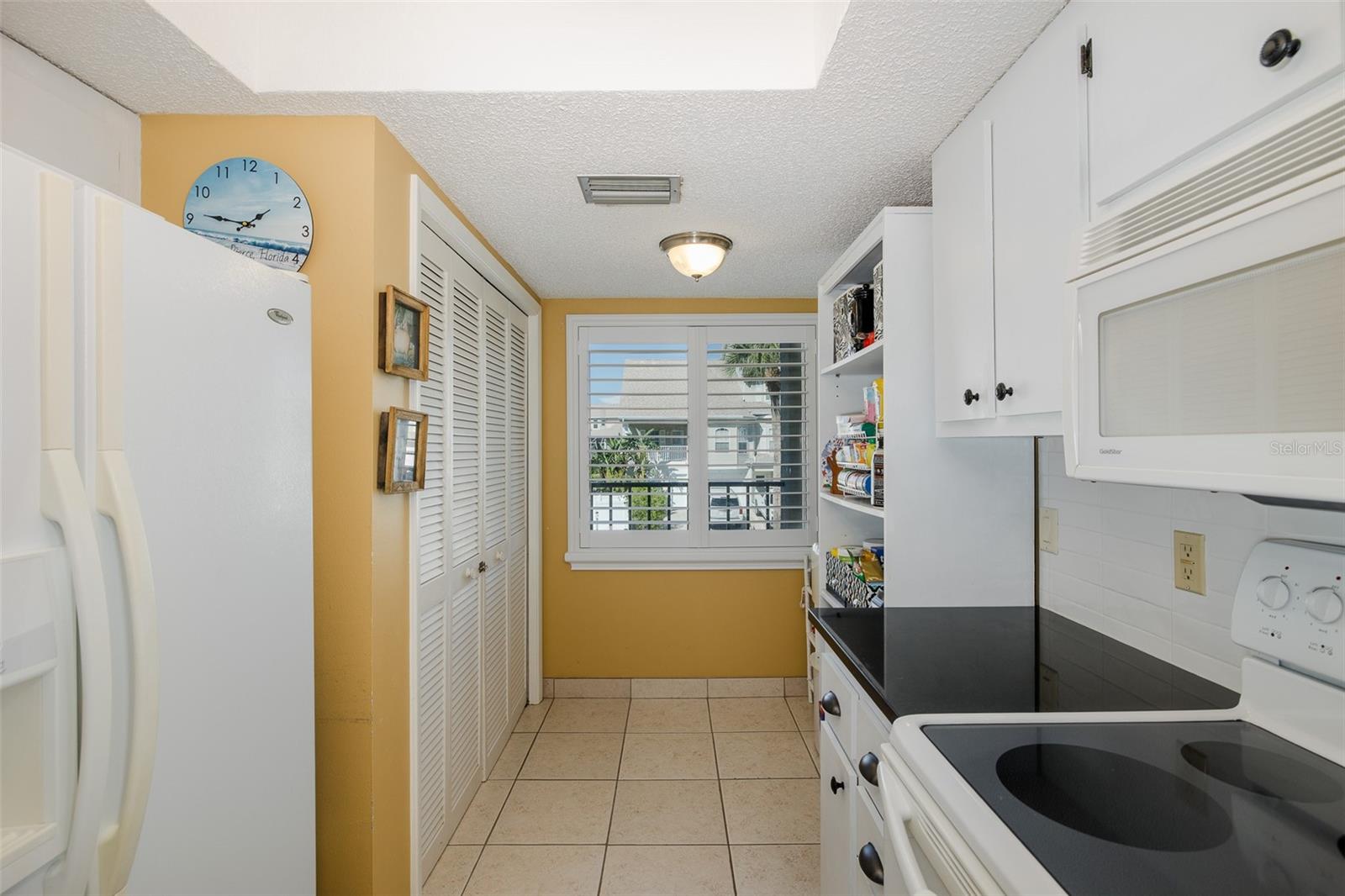 Image 20 of 48 For 8210 Aquila Street 213