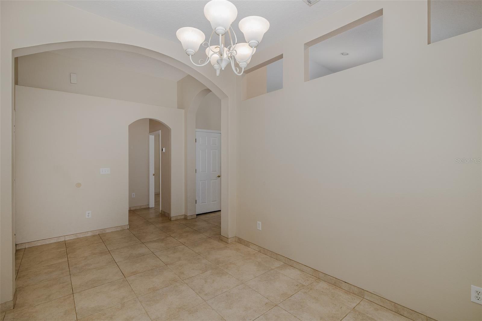 Image 10 of 44 For 23836 Hastings Way