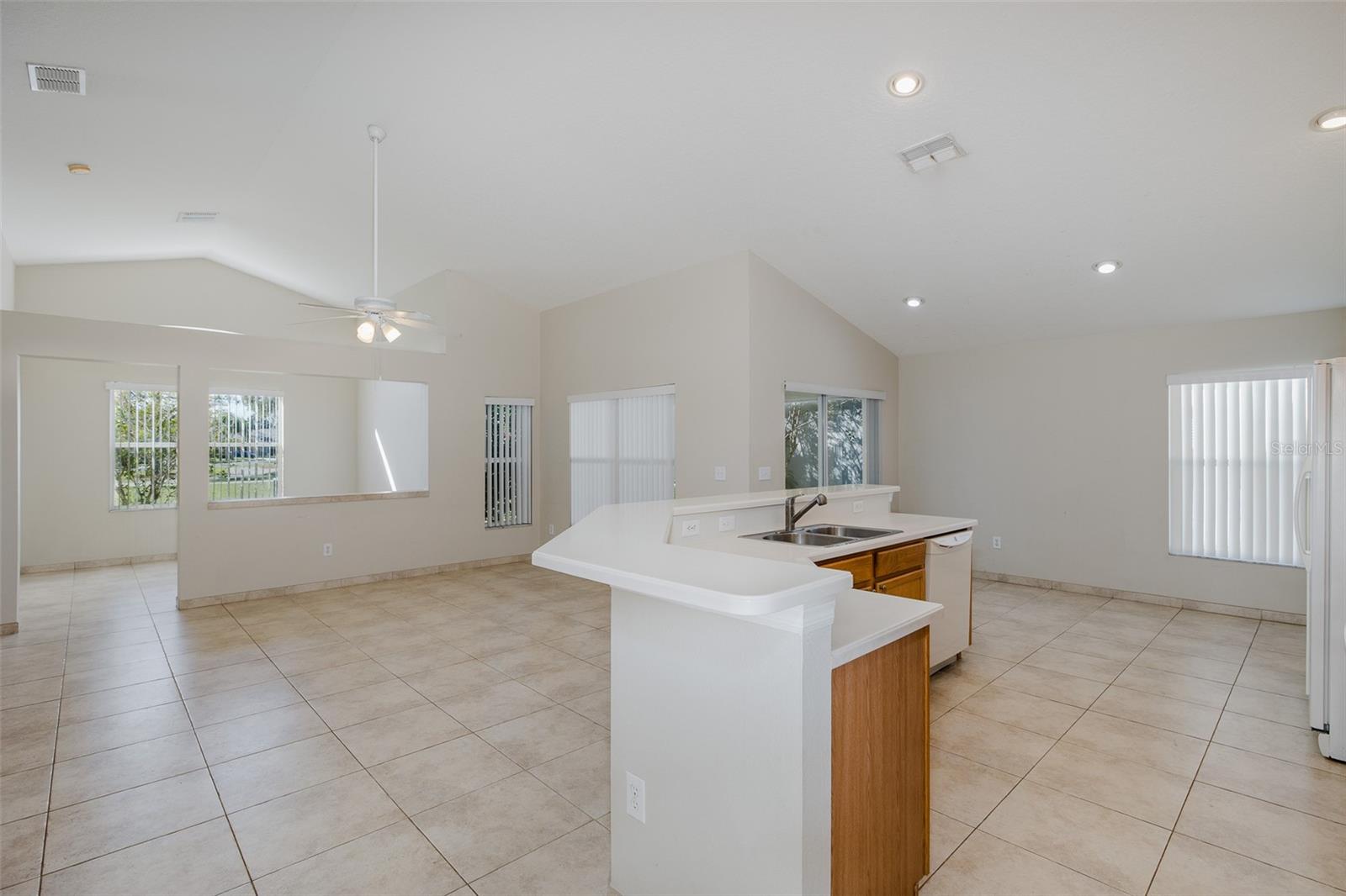 Image 12 of 44 For 23836 Hastings Way