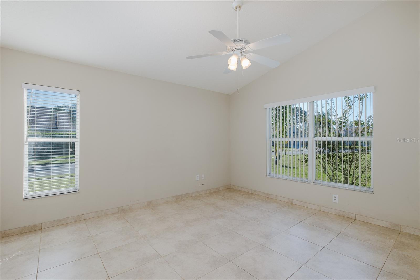Image 22 of 44 For 23836 Hastings Way