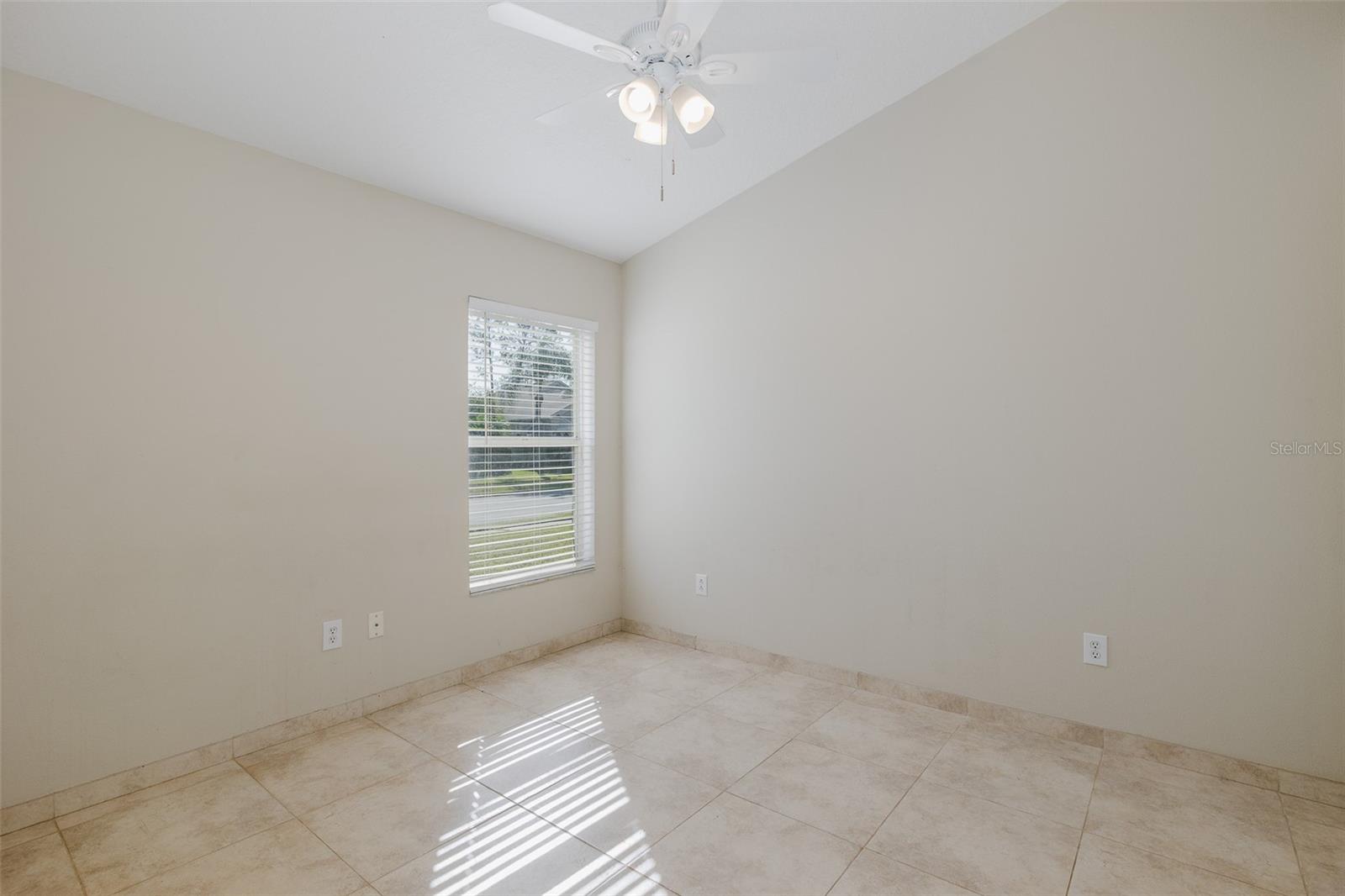 Image 31 of 44 For 23836 Hastings Way