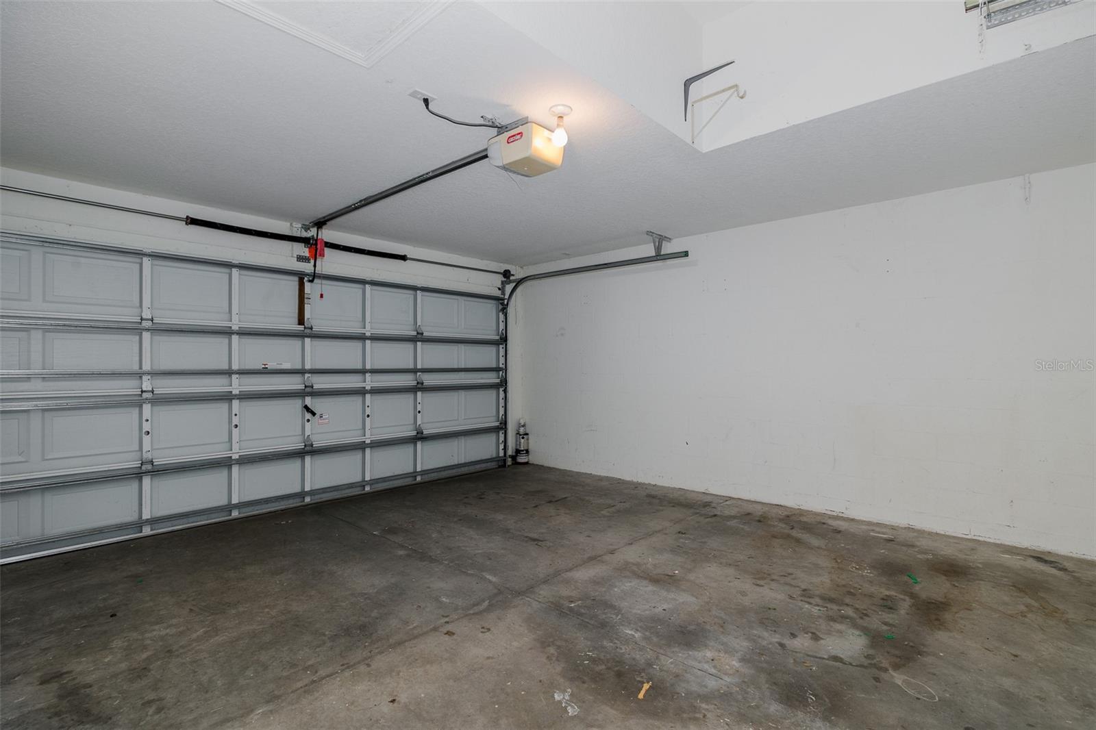 Image 36 of 44 For 23836 Hastings Way