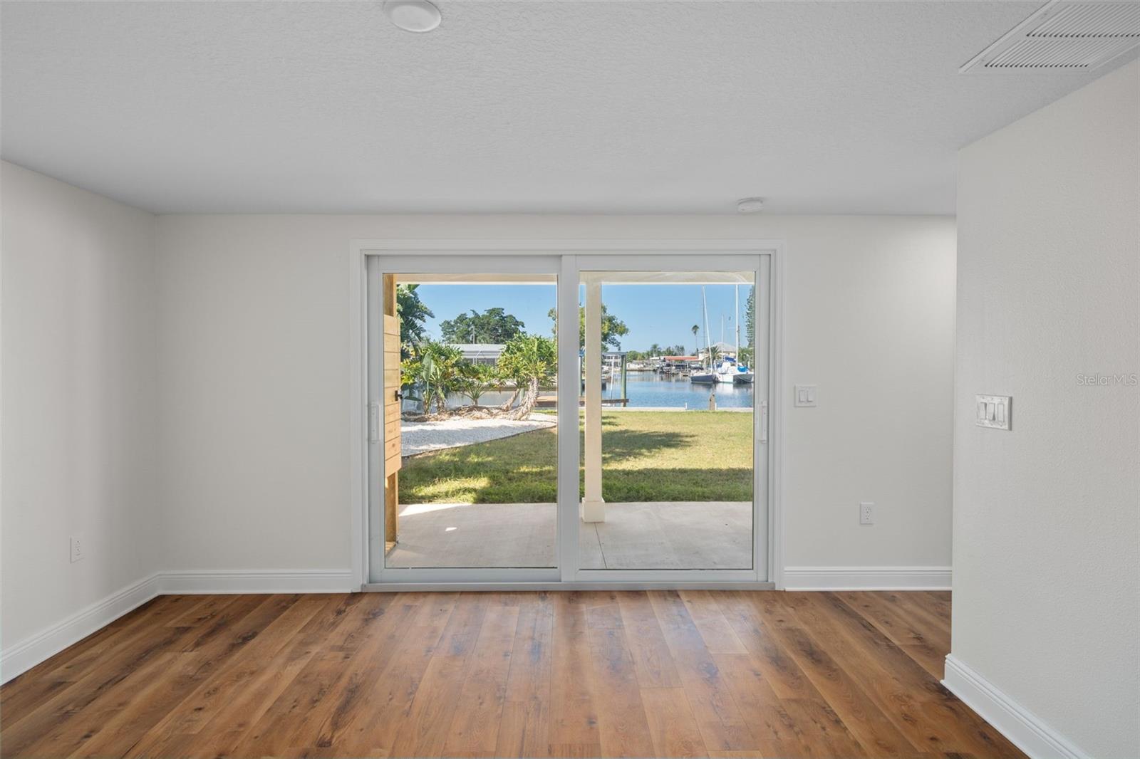 Image 21 of 46 For 13611 Evelane Drive