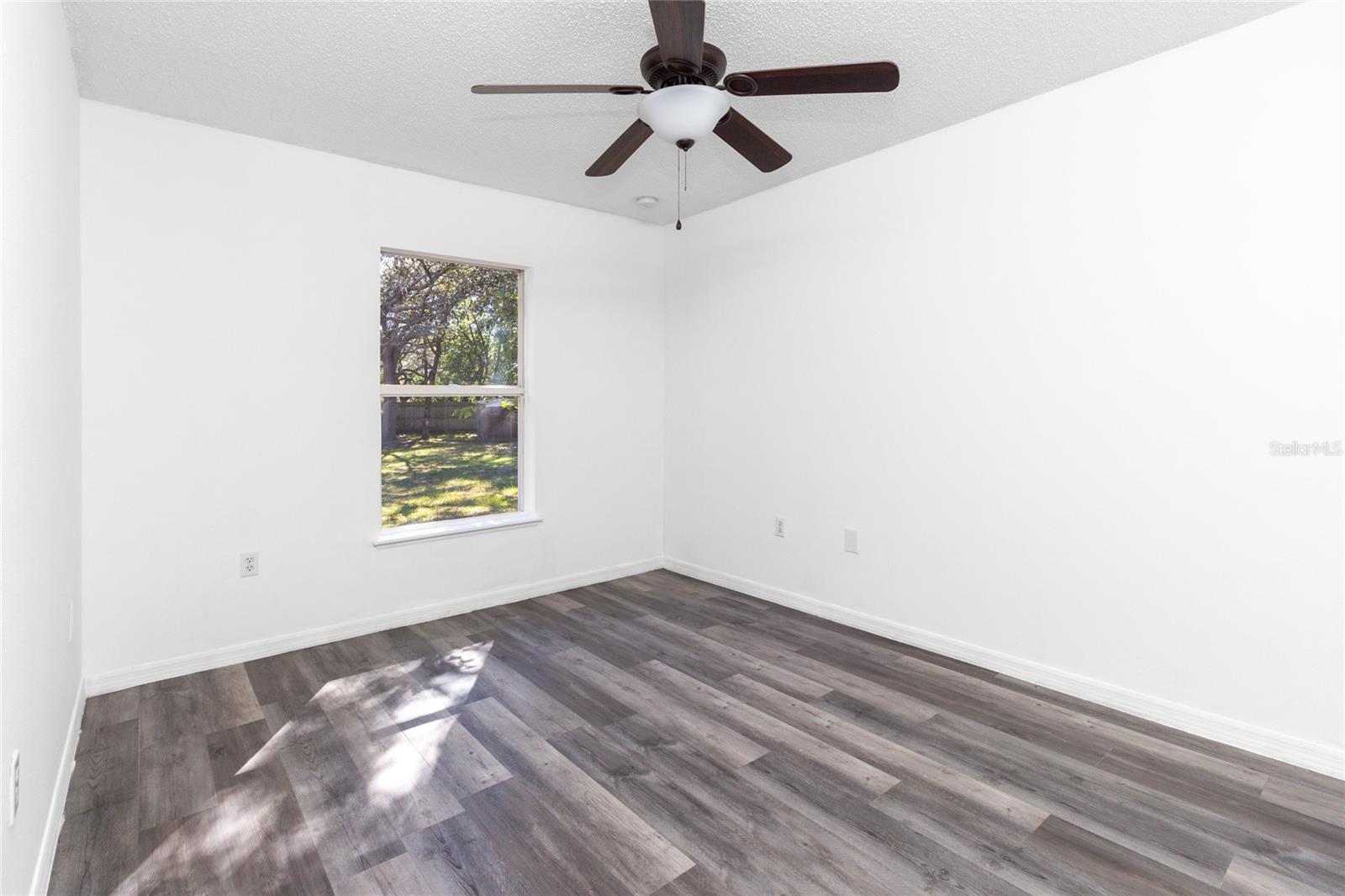 Image 21 of 30 For 1552 Deltona Boulevard