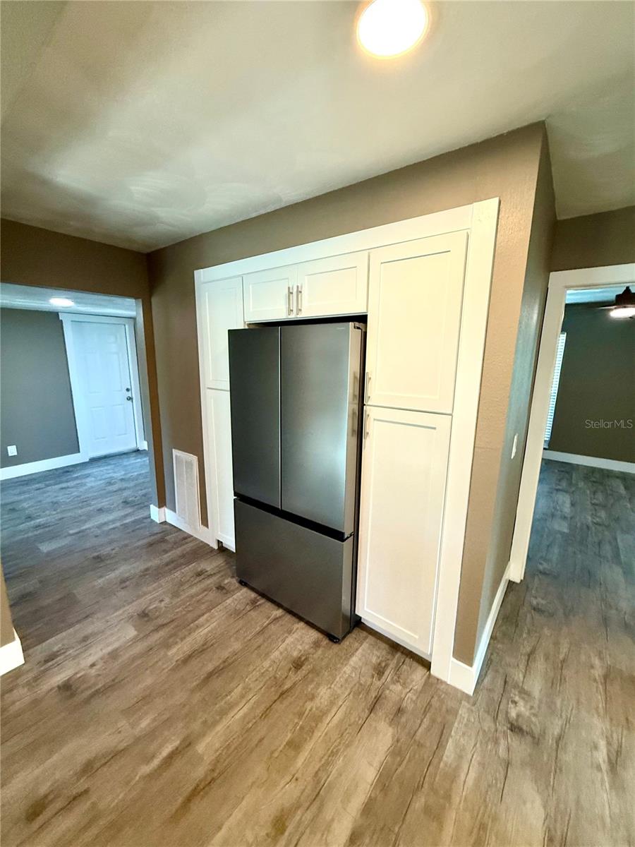 Image 5 of 13 For 9801 San Moreno Way