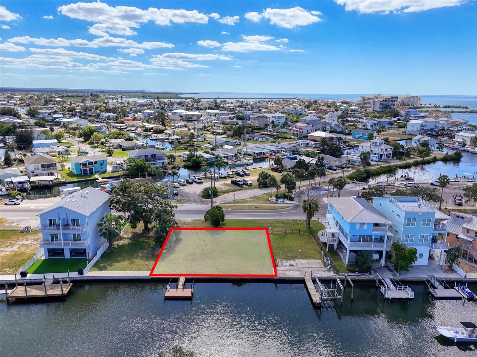 Listing photo id 9 for 6429 Clark Street