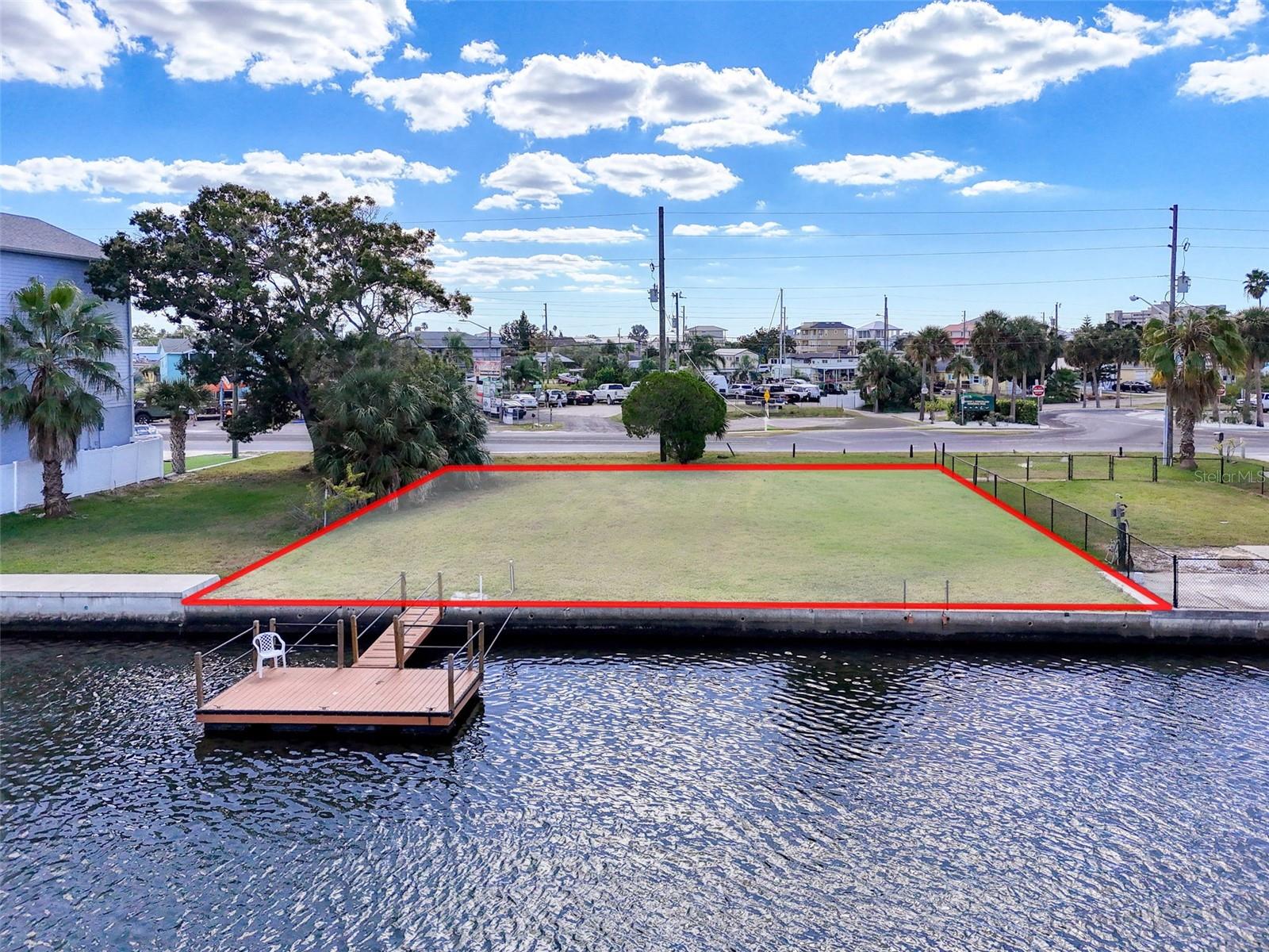 Listing photo id 28 for 6429 Clark Street