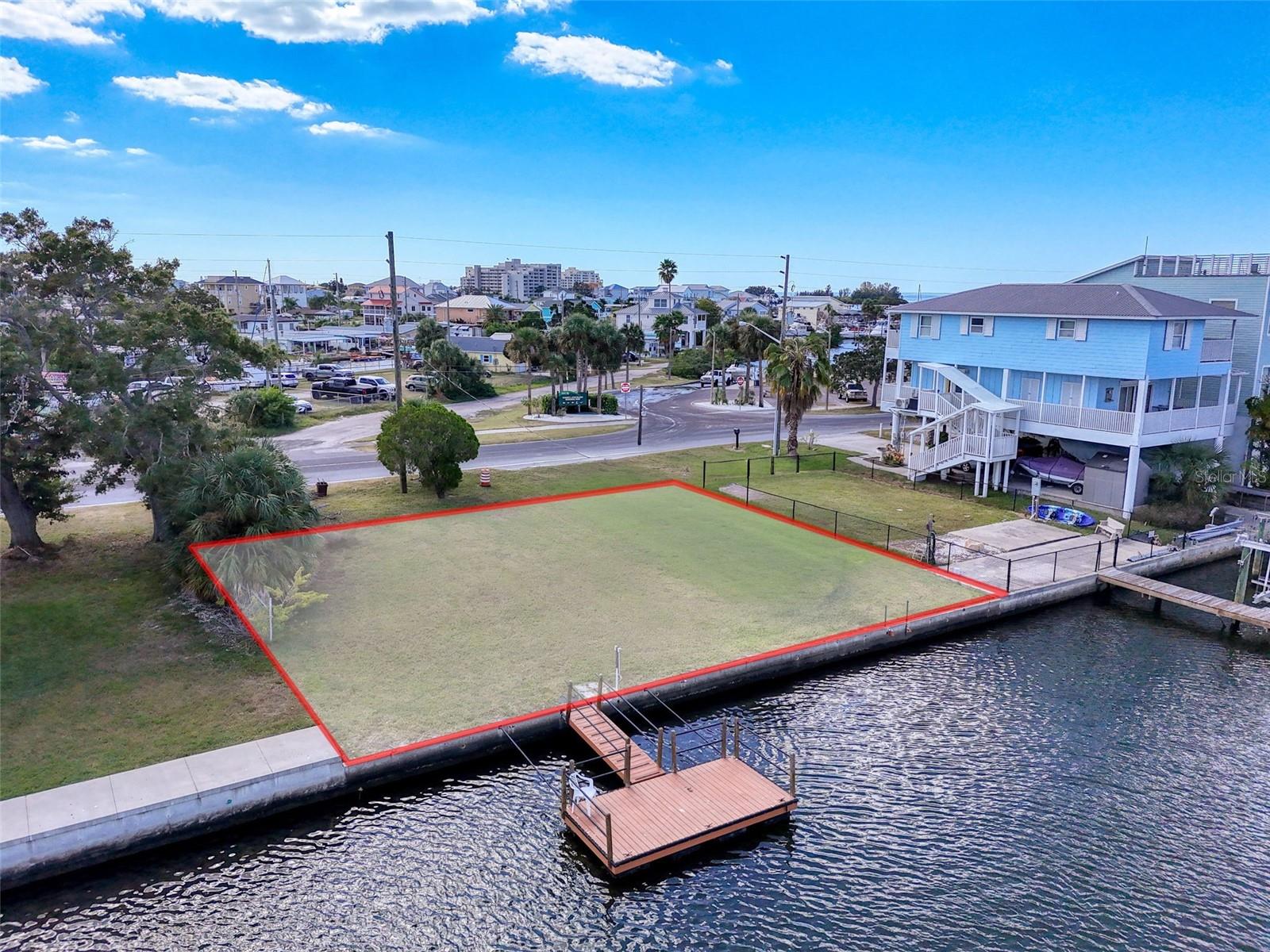Listing photo id 30 for 6429 Clark Street
