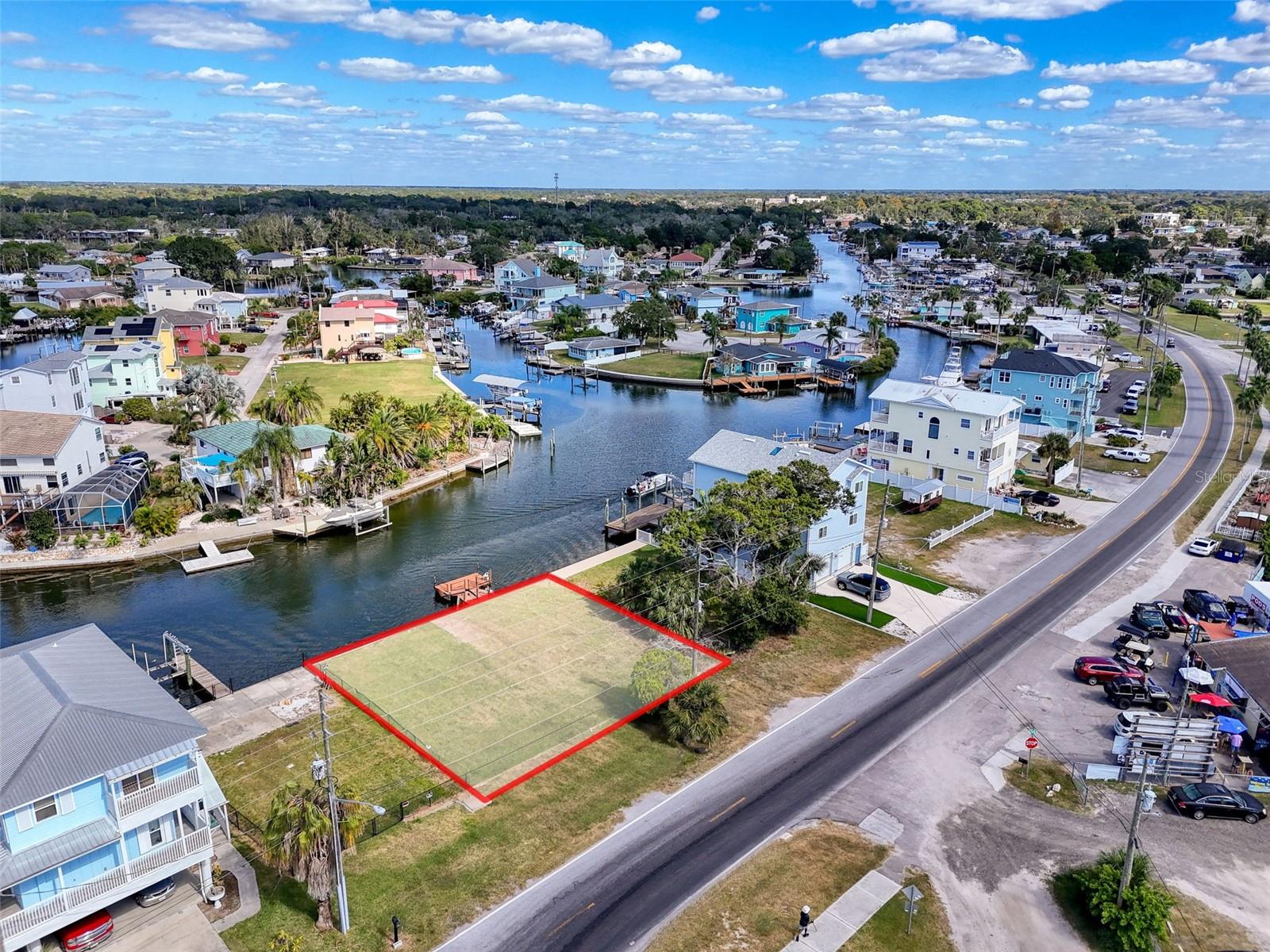 Listing photo id 5 for 6429 Clark Street