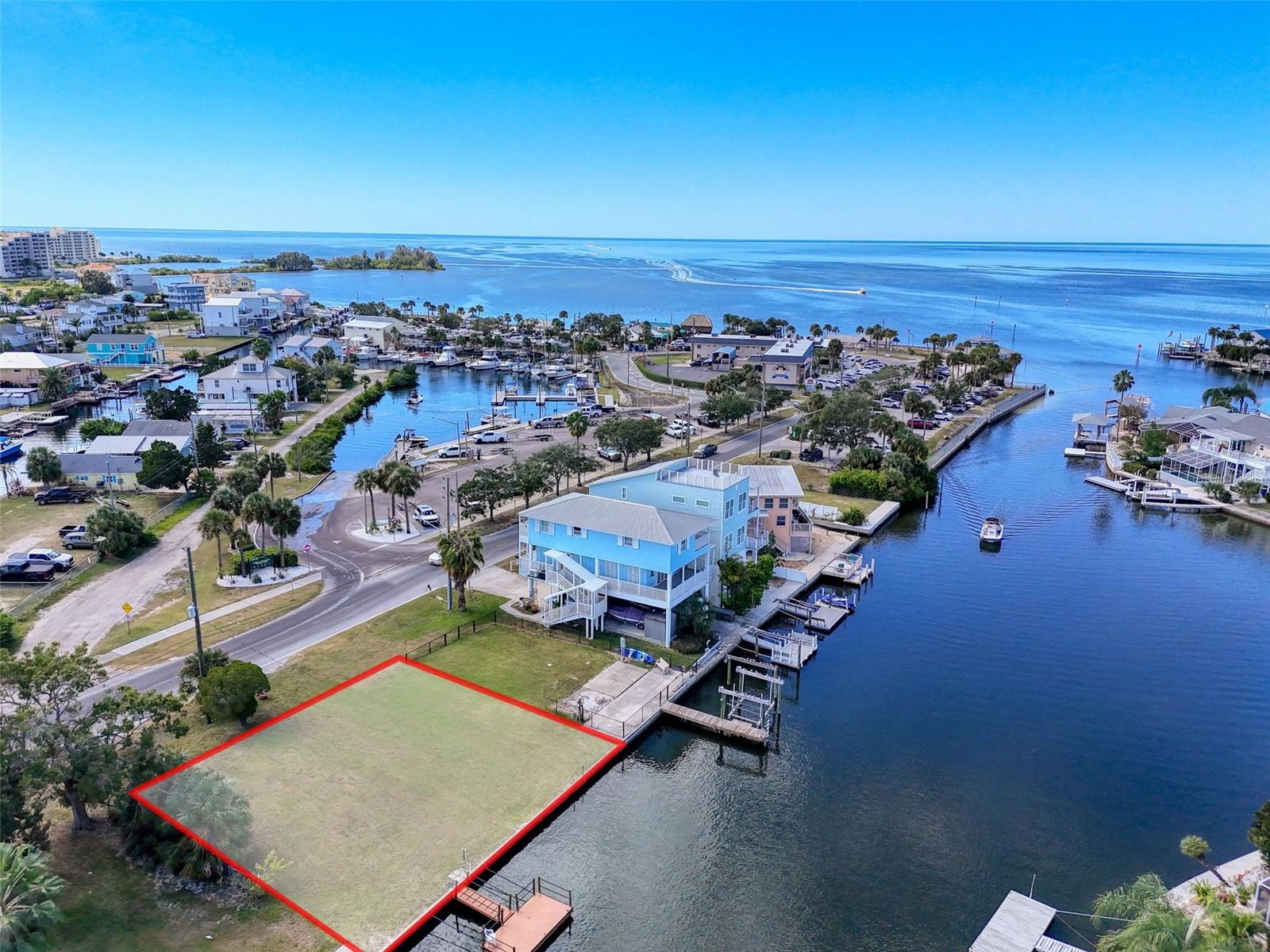 Listing photo id 7 for 6429 Clark Street