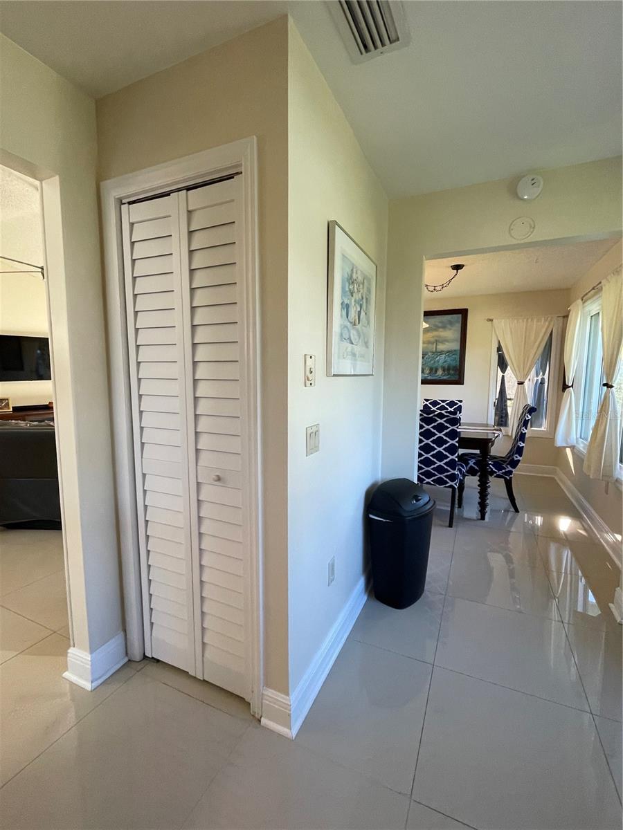 Image 11 of 40 For 1007 Lake Avoca Drive