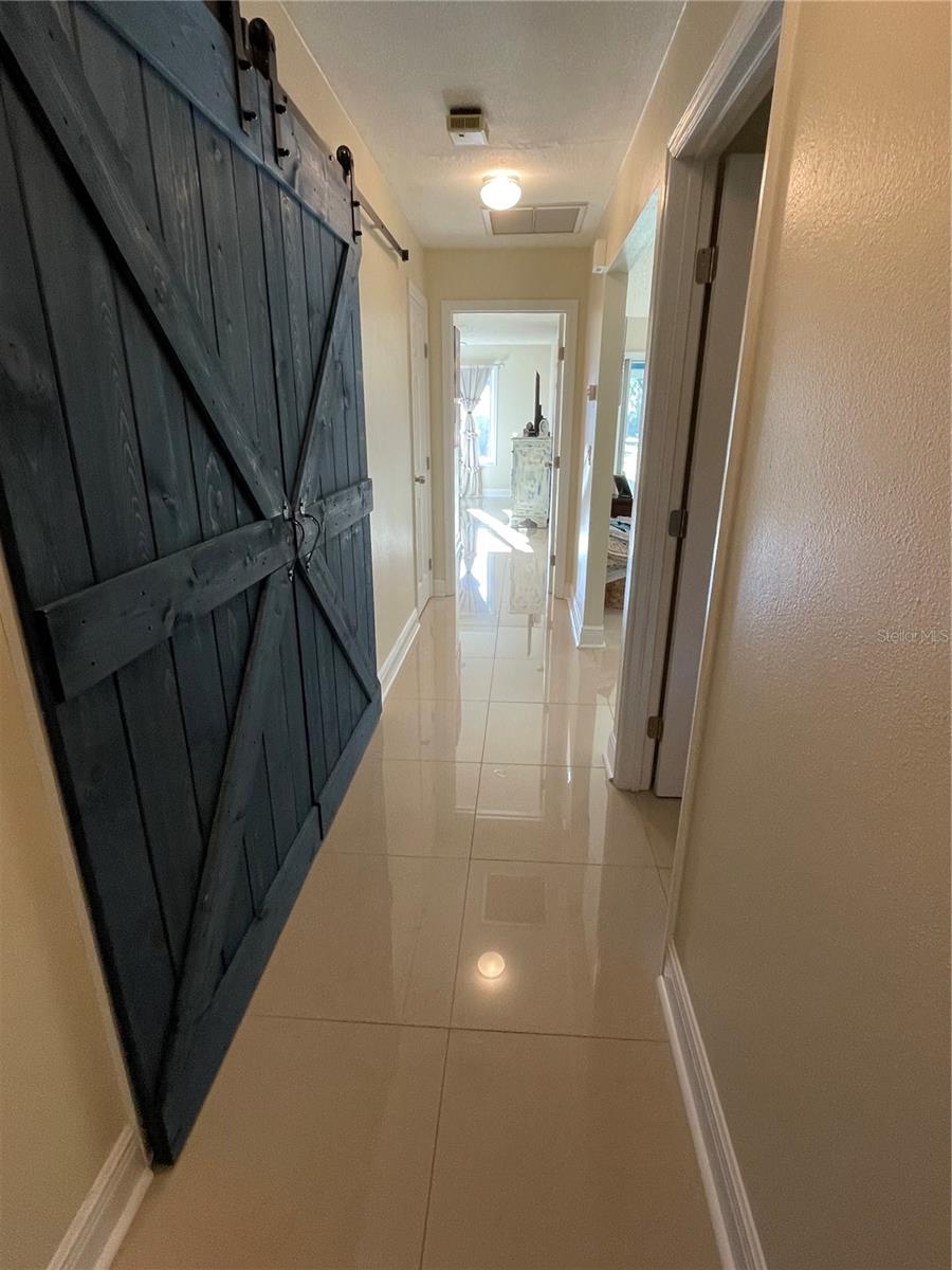 Image 24 of 40 For 1007 Lake Avoca Drive