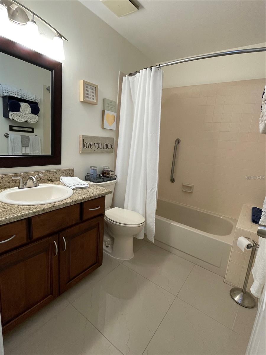 Image 28 of 40 For 1007 Lake Avoca Drive