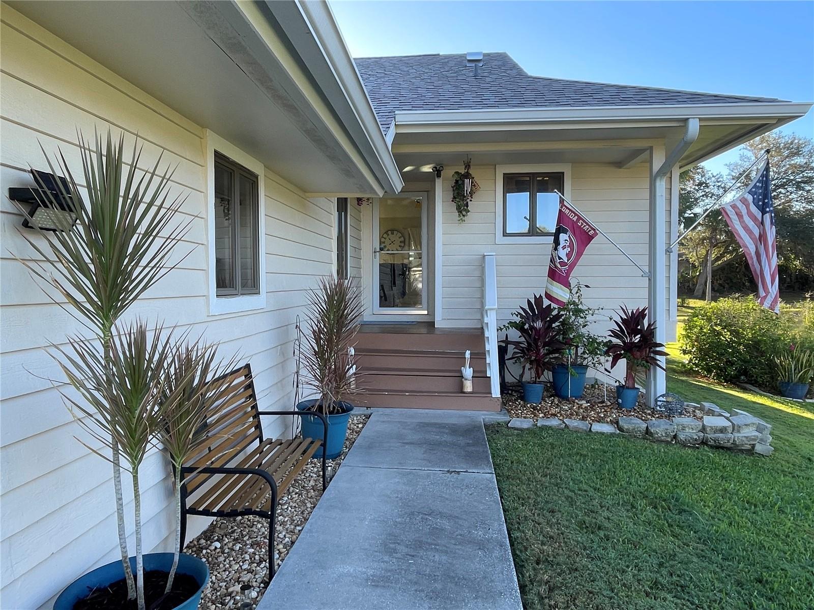 Image 3 of 40 For 1007 Lake Avoca Drive