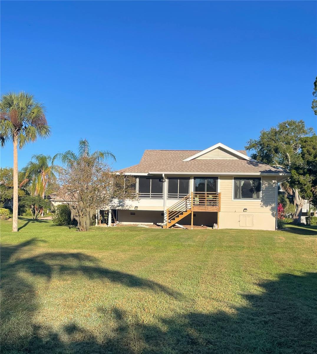 Image 4 of 40 For 1007 Lake Avoca Drive