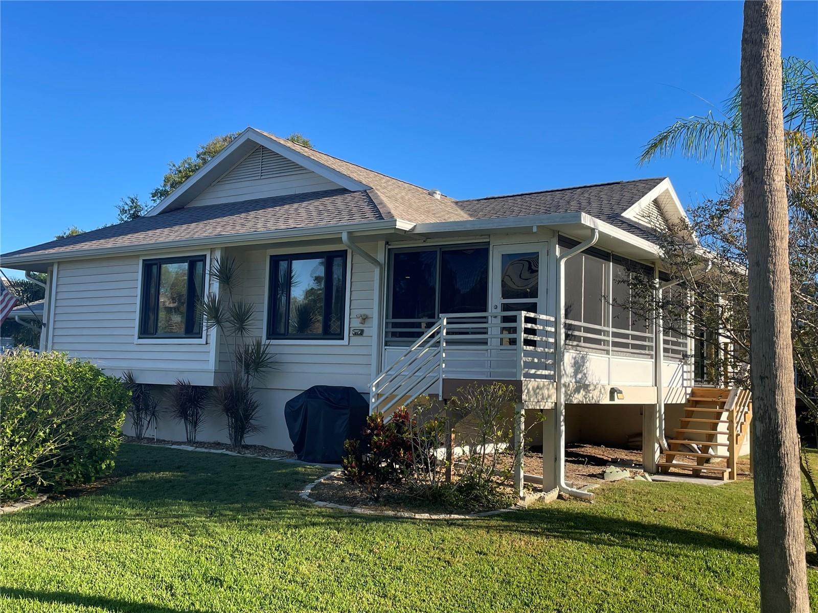 Image 5 of 40 For 1007 Lake Avoca Drive