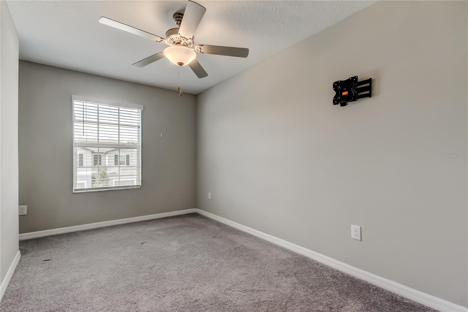 Image 36 of 56 For 2182 Great Sapphire Lane