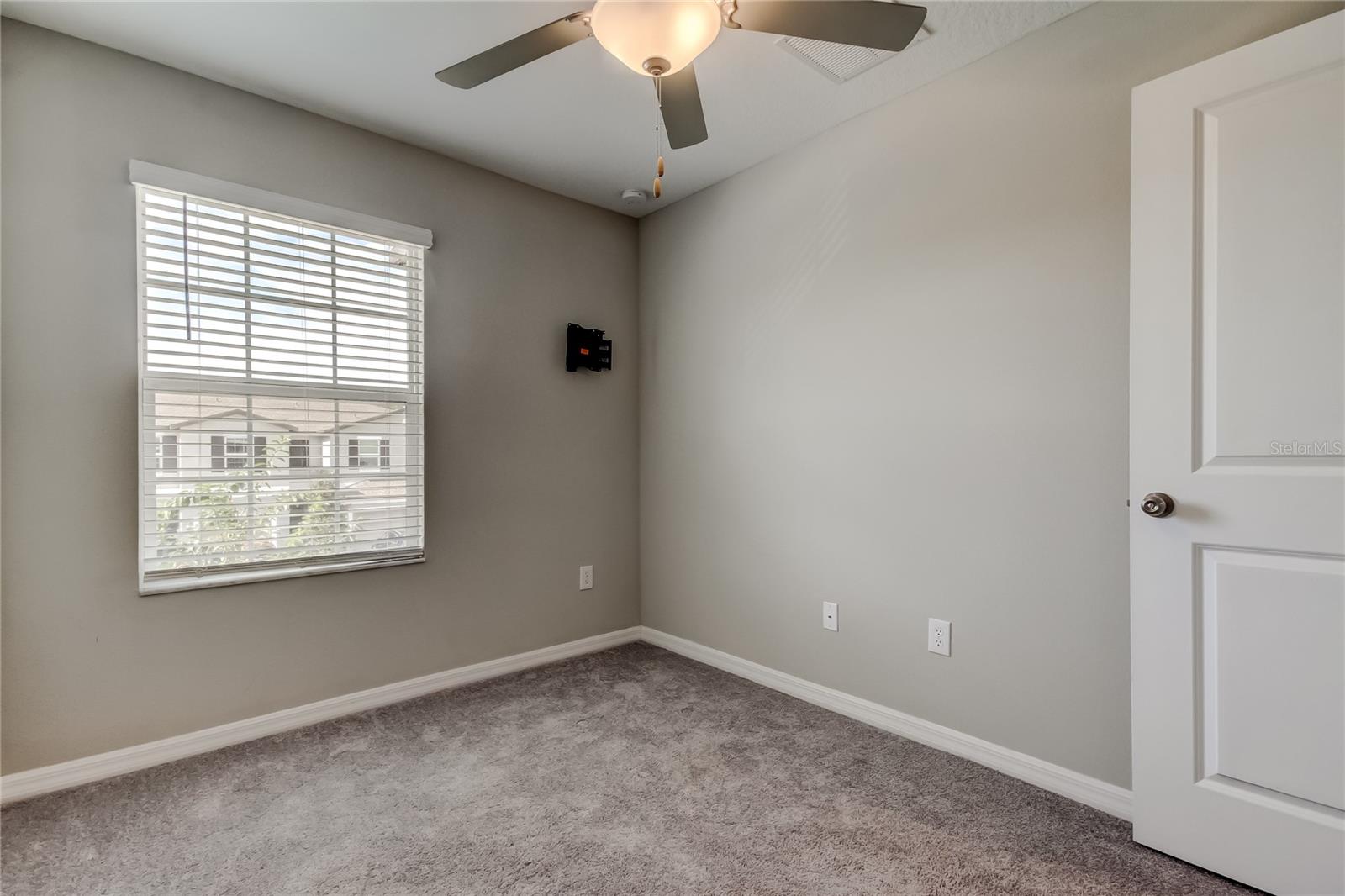 Image 43 of 56 For 2182 Great Sapphire Lane