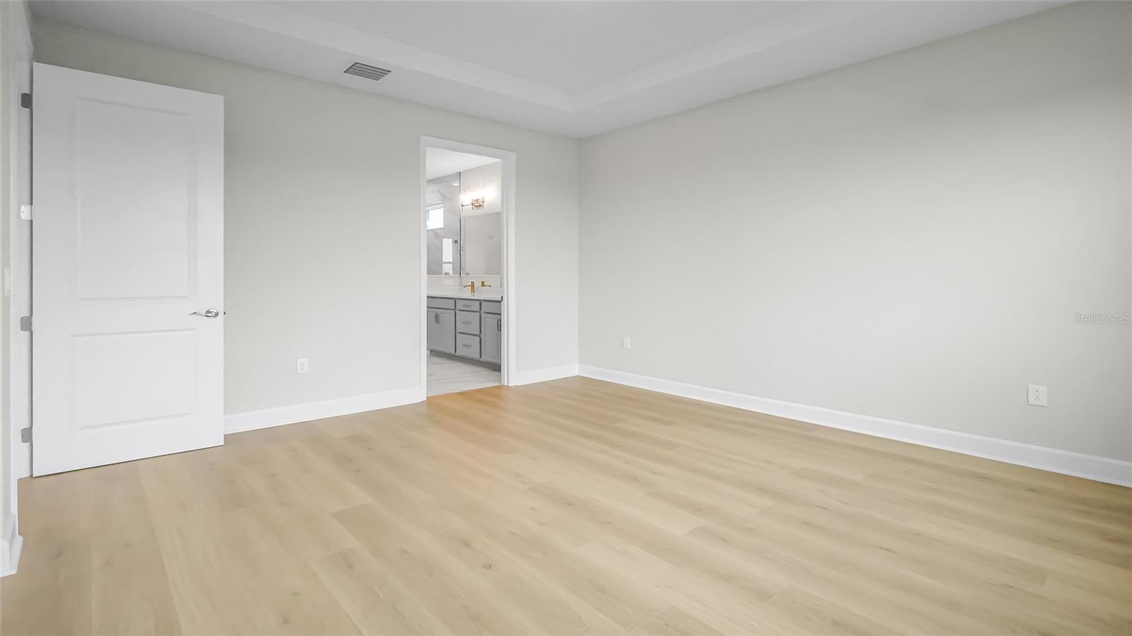 Image 20 of 84 For 570 Hammock Oaks Boulevard