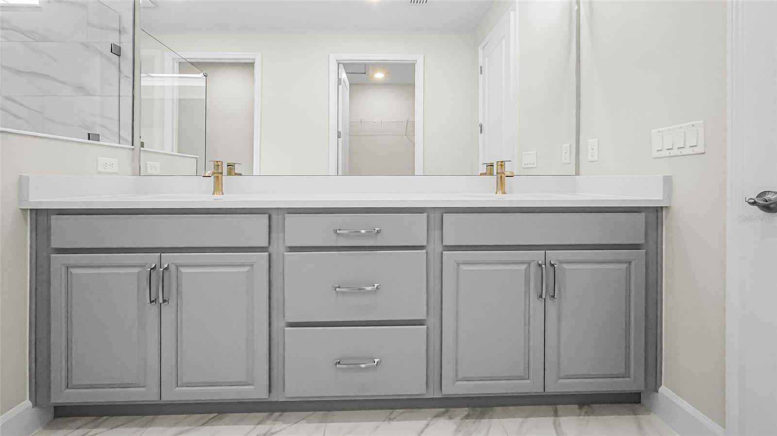 Image 31 of 84 For 570 Hammock Oaks Boulevard