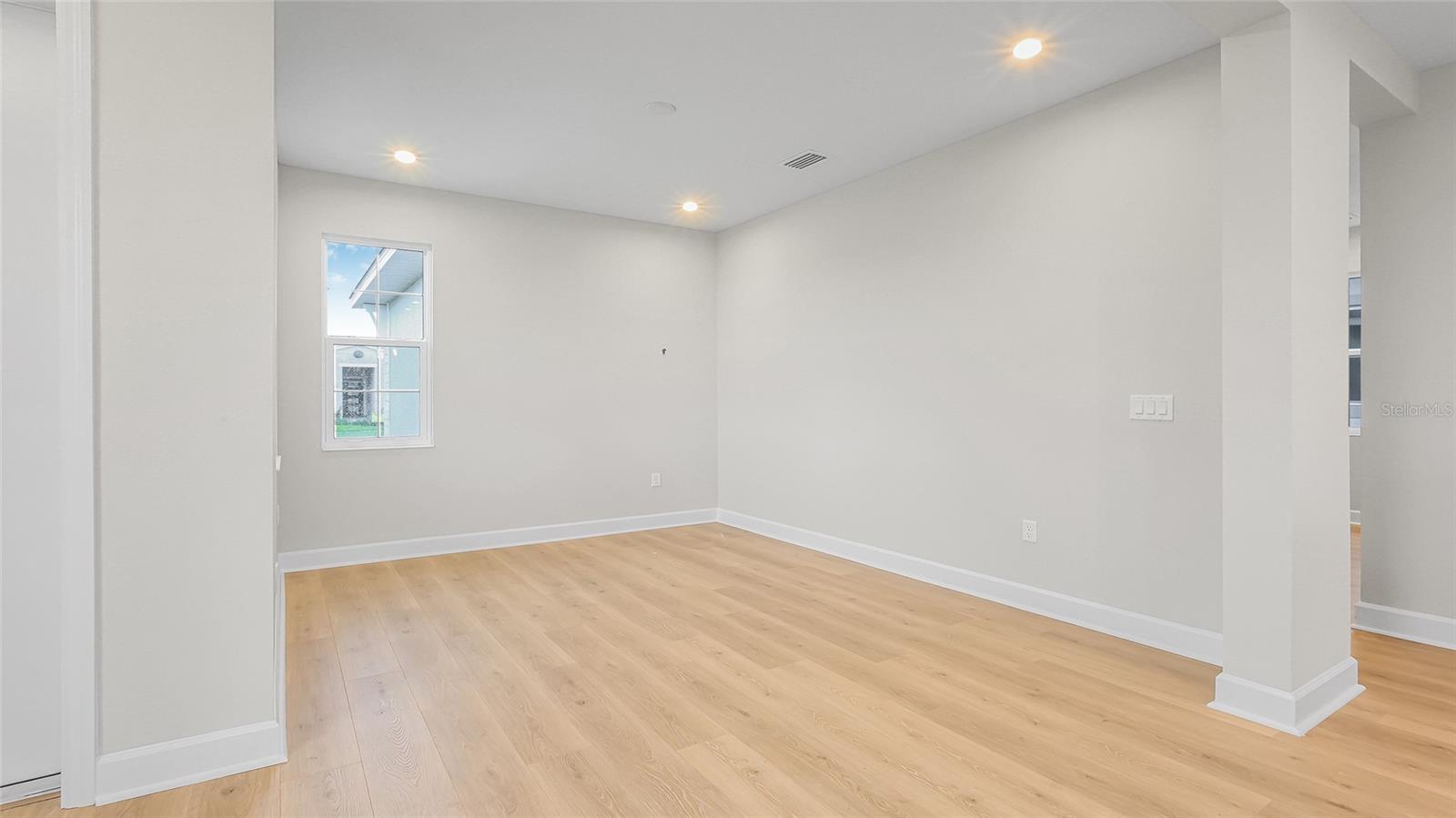 Image 44 of 84 For 570 Hammock Oaks Boulevard