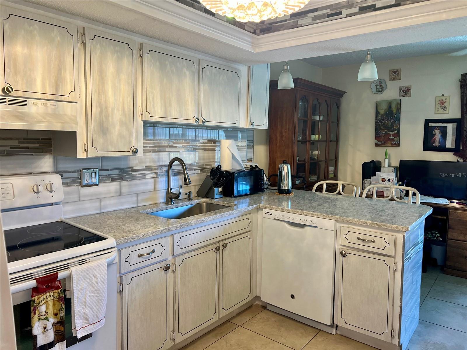 Image 8 of 72 For 4742 Azalea Drive 103 A