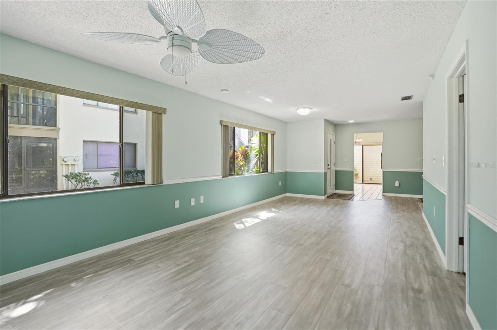 Image 11 of 45 For 12906 Wedgewood Way B