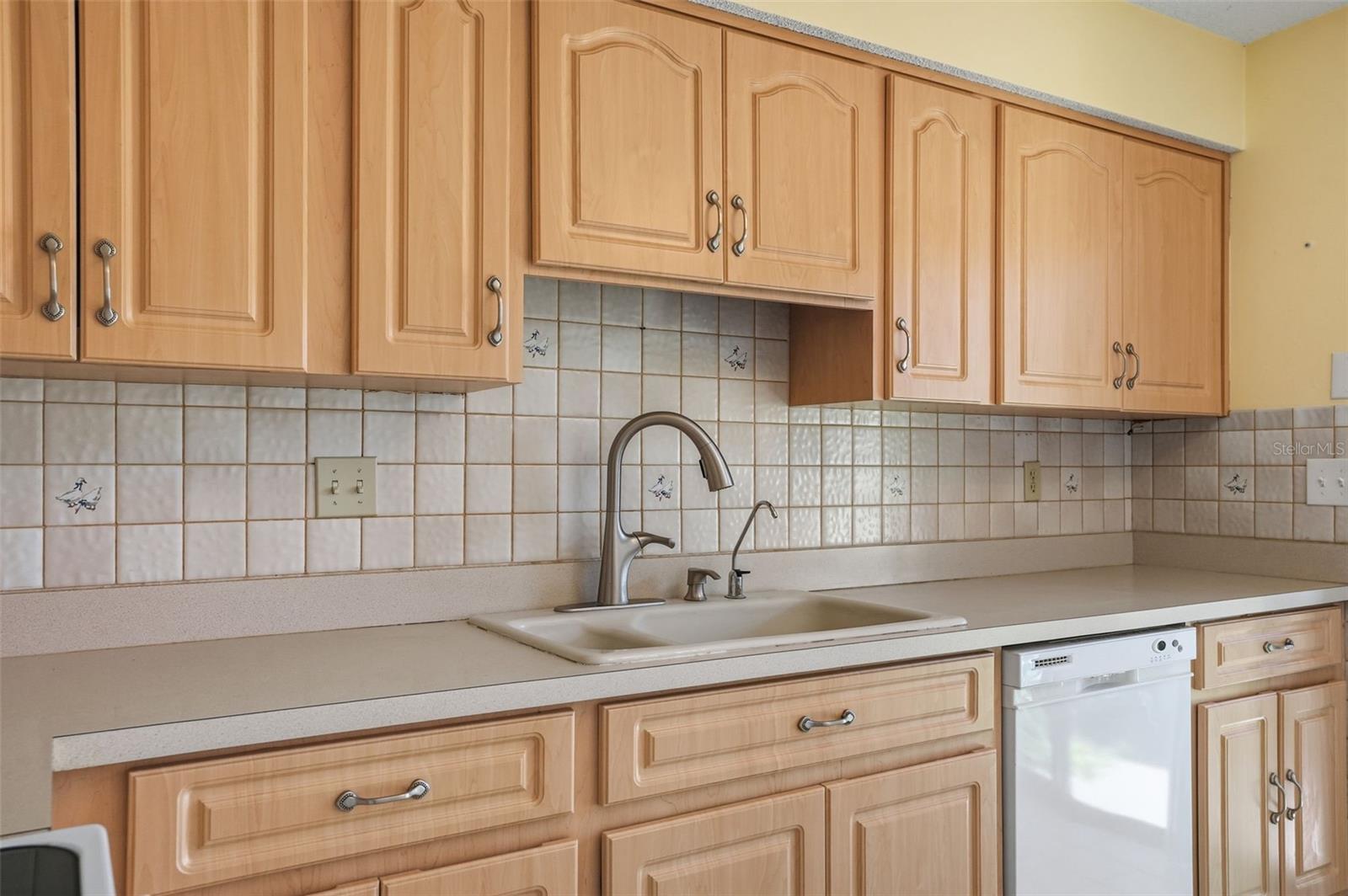 Image 15 of 45 For 12906 Wedgewood Way B