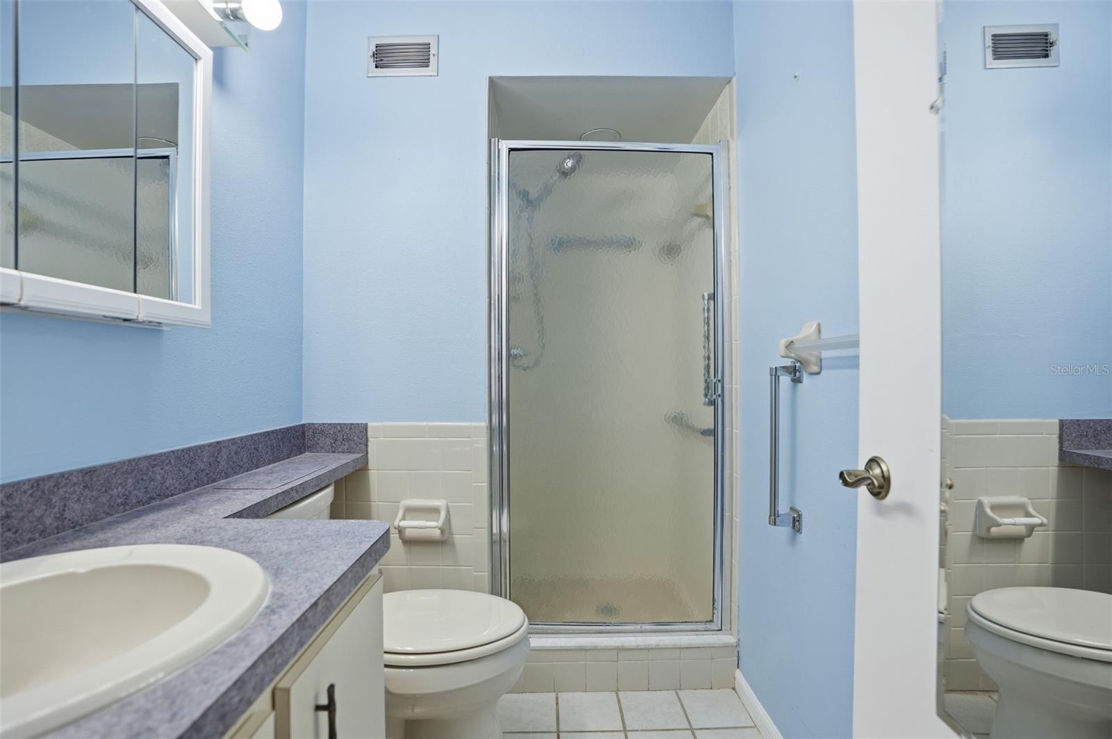 Image 21 of 45 For 12906 Wedgewood Way B