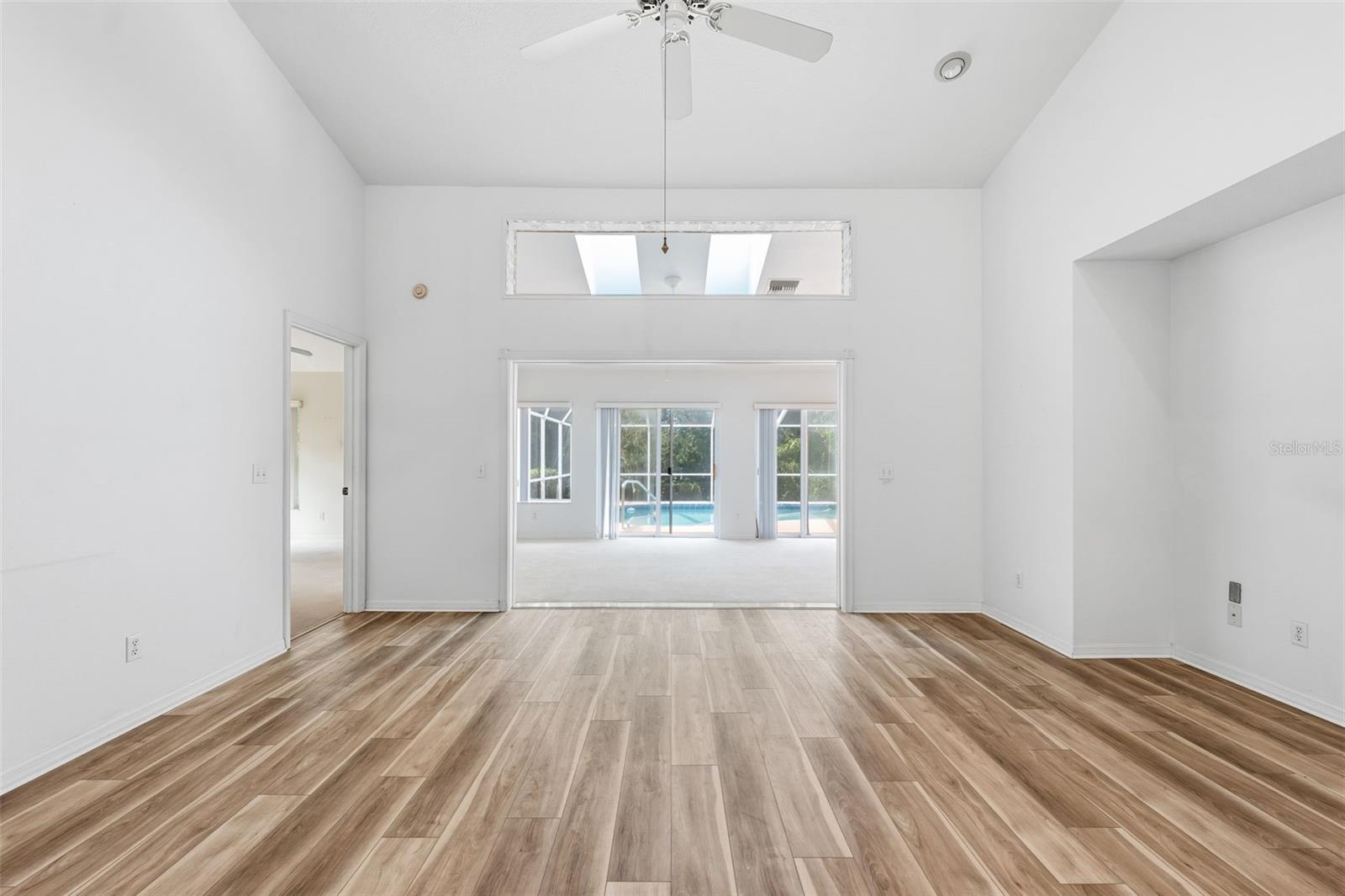 Image 14 of 68 For 9120 193rd Circle