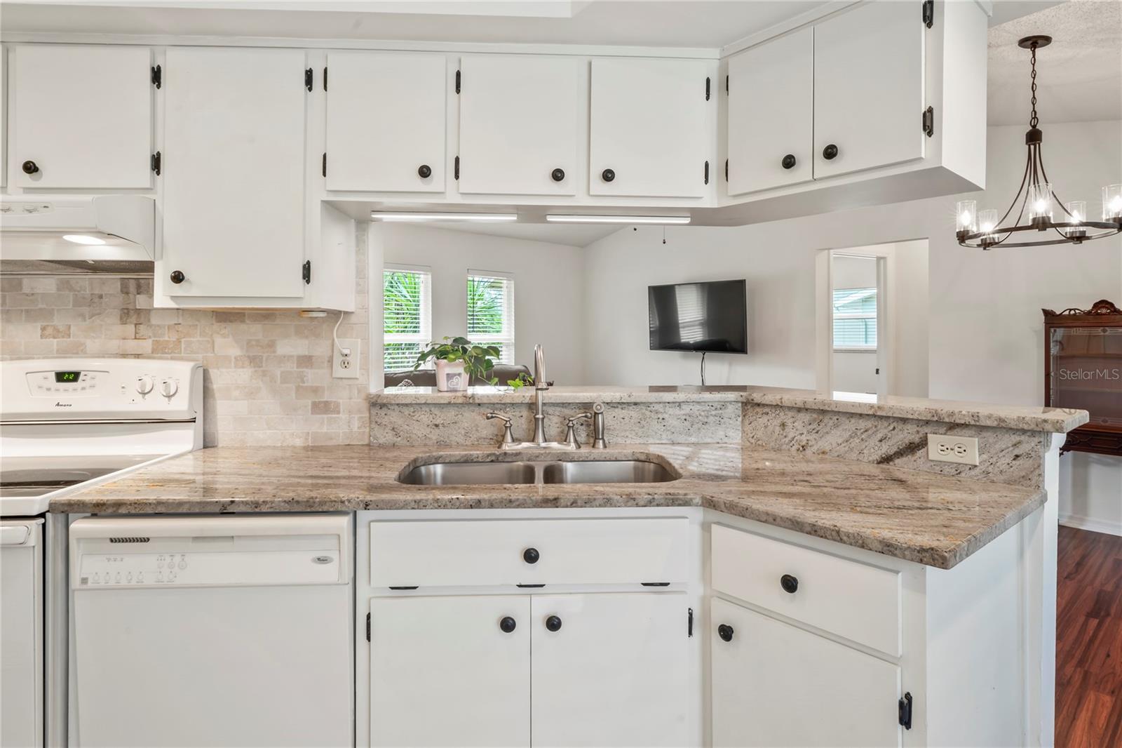 Image 10 of 62 For 8621 Bridgewater Drive