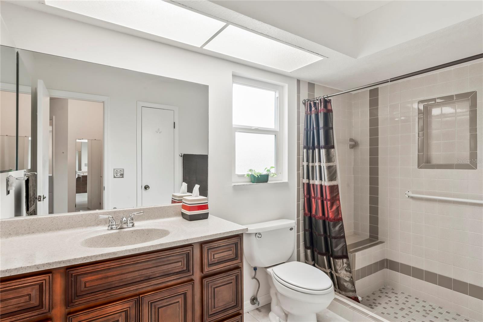 Image 19 of 62 For 8621 Bridgewater Drive